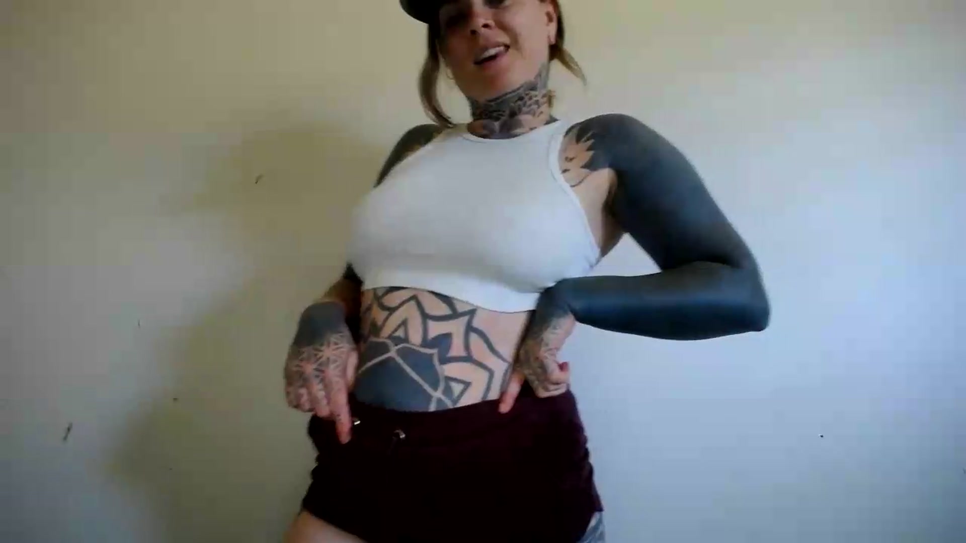 Gallery image thumbnail from ViVerdure's myfreecams stream on, 06/14/2026, 01:46 image 18 of 20