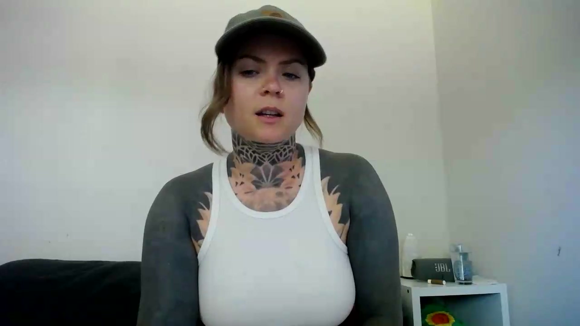 Gallery image thumbnail from ViVerdure's myfreecams stream on, 06/14/2026, 01:46 image 3 of 20
