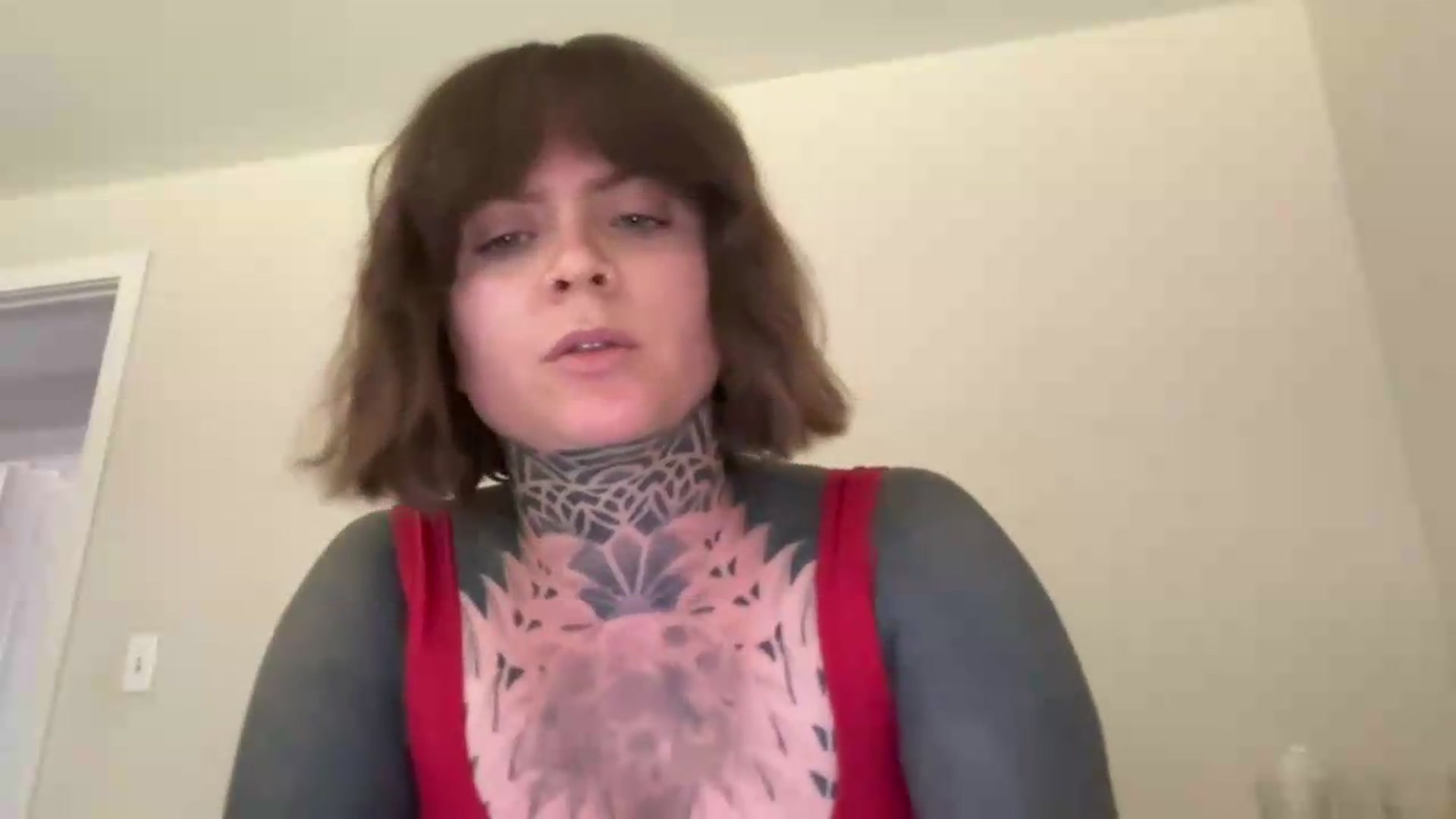 Gallery image thumbnail from ViVerdure's myfreecams stream on, 06/22/2026, 01:26 image 16 of 20