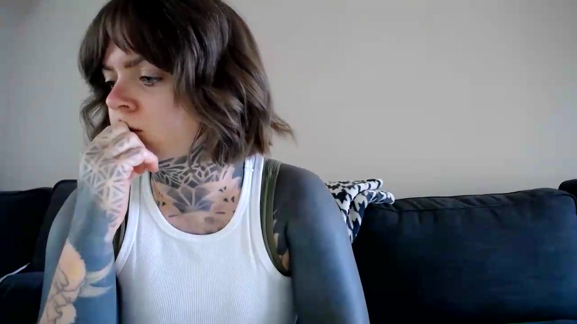 Gallery image thumbnail from ViVerdure's myfreecams stream on, 06/25/2026, 03:24 image 7 of 20