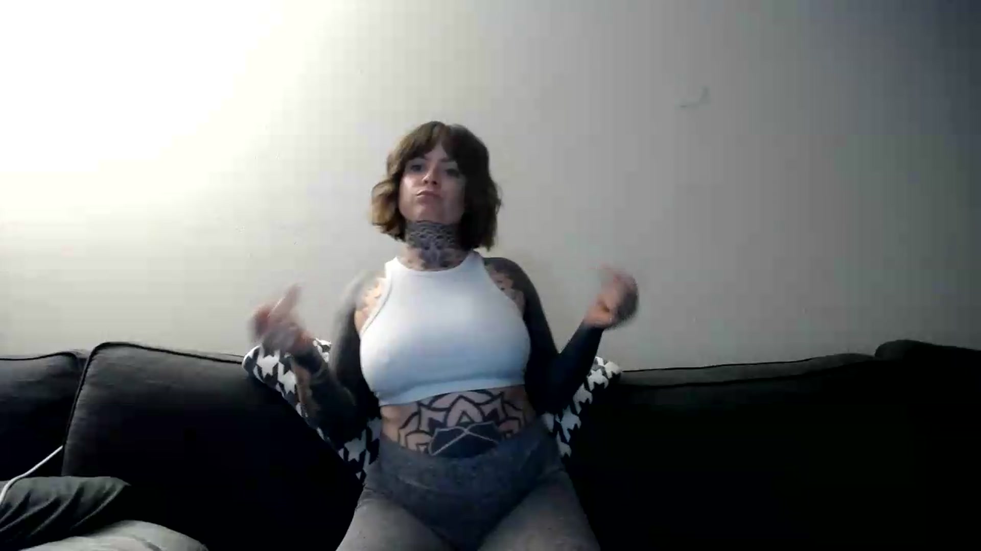Gallery image thumbnail from ViVerdure's myfreecams stream on, 06/25/2026, 04:36 image 14 of 20