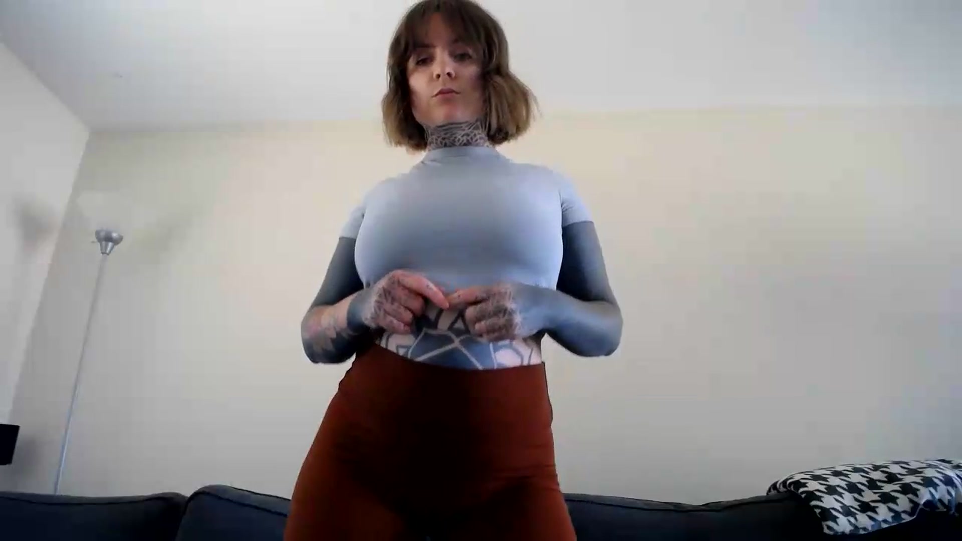 Gallery image thumbnail from ViVerdure's myfreecams stream on, 07/12/2026, 21:56 image 17 of 20