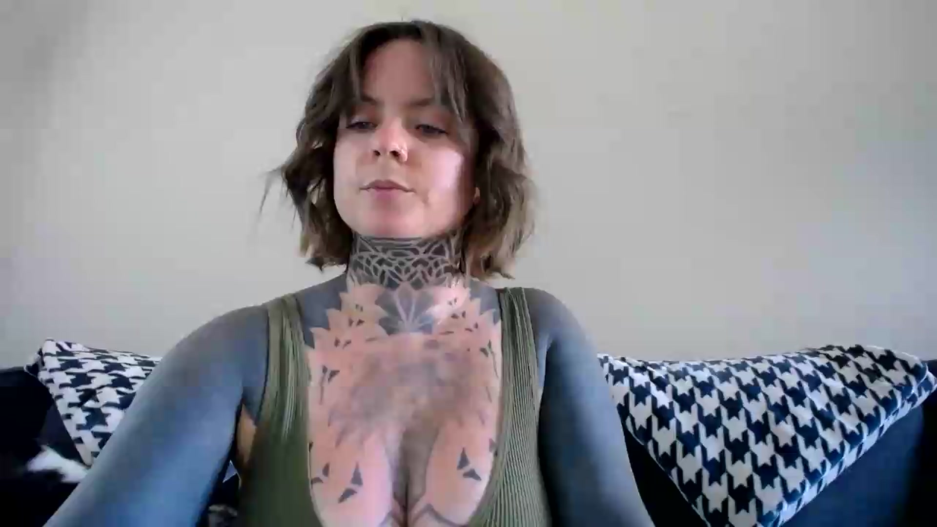 Gallery image thumbnail from ViVerdure's myfreecams stream on, 08/02/2026, 23:14 image 20 of 20