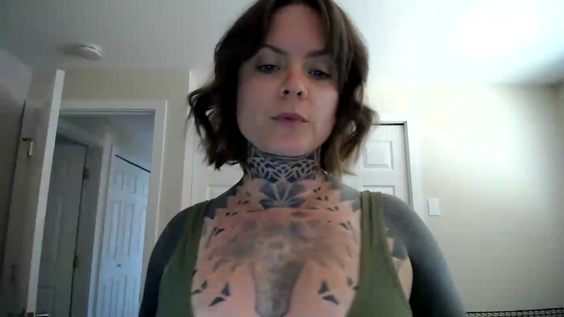 Gallery image thumbnail from ViVerdure's myfreecams stream on, 08/03/2026, 24:00 image 12 of 20