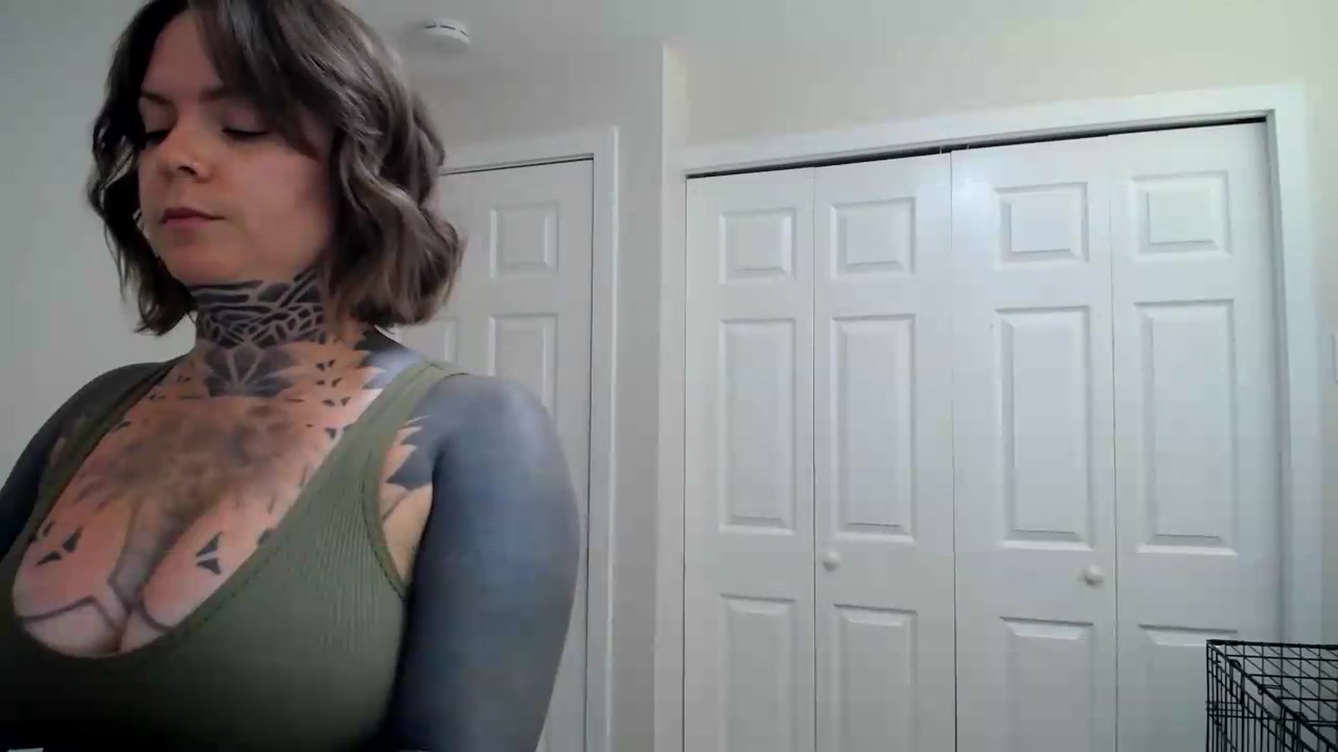 Gallery image thumbnail from ViVerdure's myfreecams stream on, 08/03/2026, 24:33 image 4 of 20