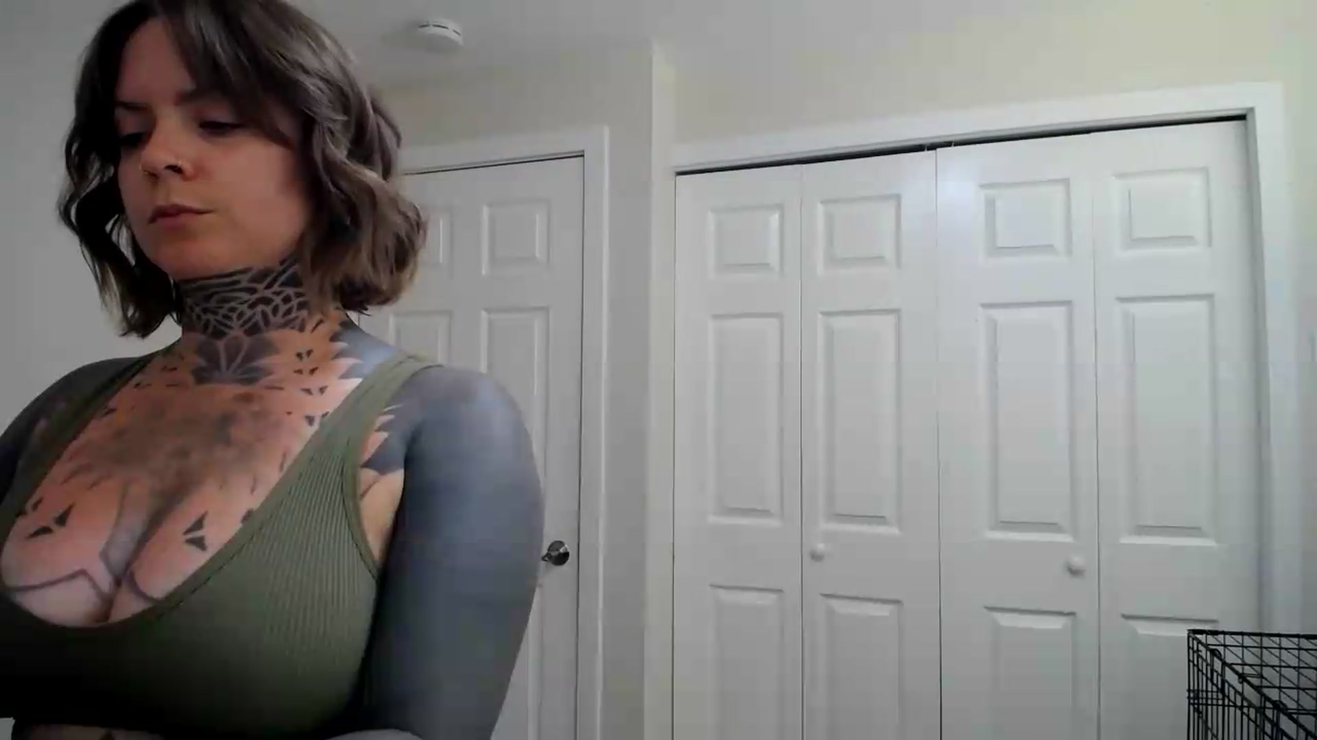 Gallery image thumbnail from ViVerdure's myfreecams stream on, 08/03/2026, 24:33 image 5 of 20