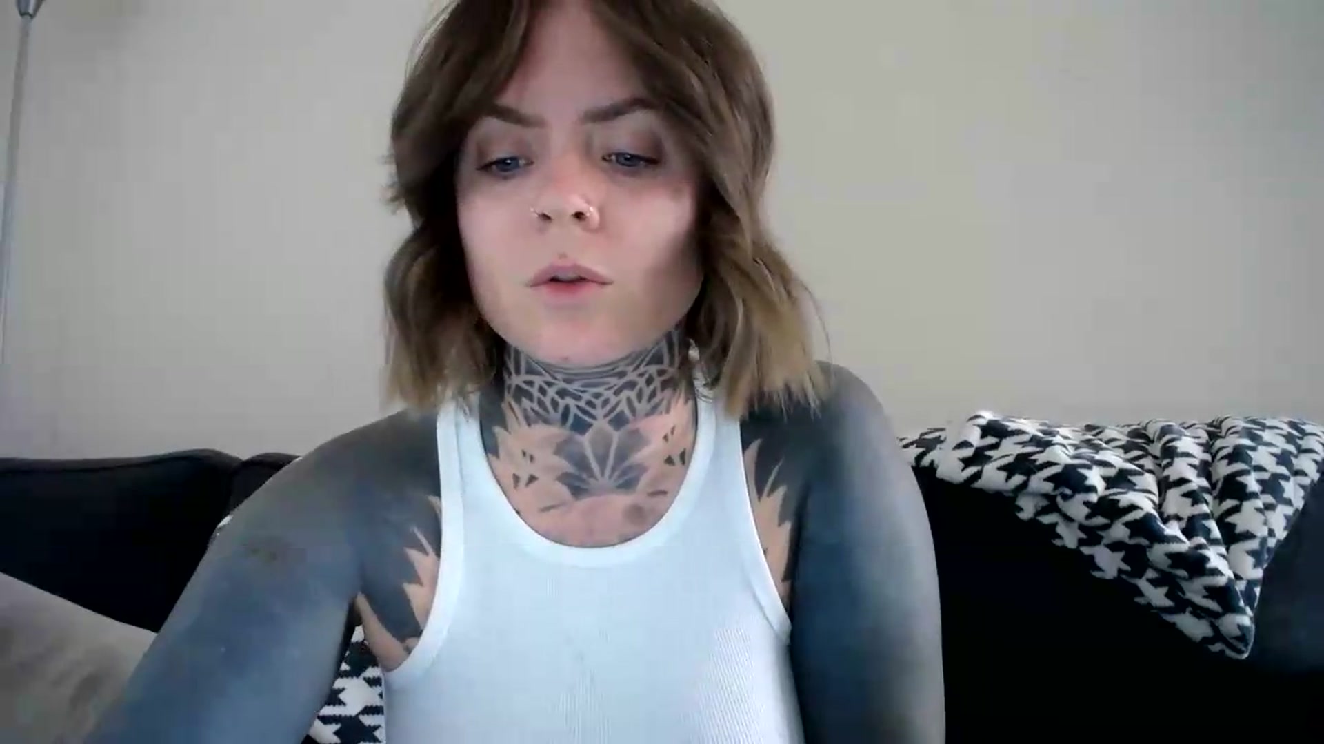 Gallery image thumbnail from ViVerdure's myfreecams stream on, 08/06/2026, 02:02 image 13 of 20