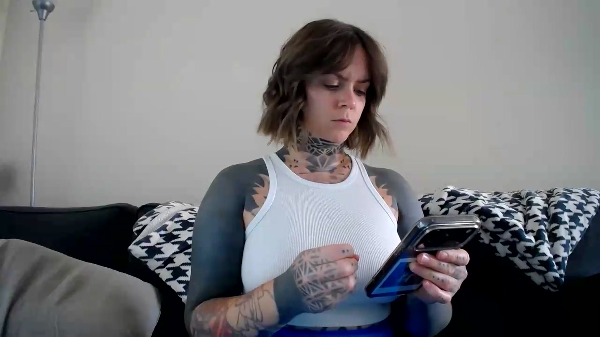 Gallery image thumbnail from ViVerdure's myfreecams stream on, 08/06/2026, 02:02 image 4 of 20