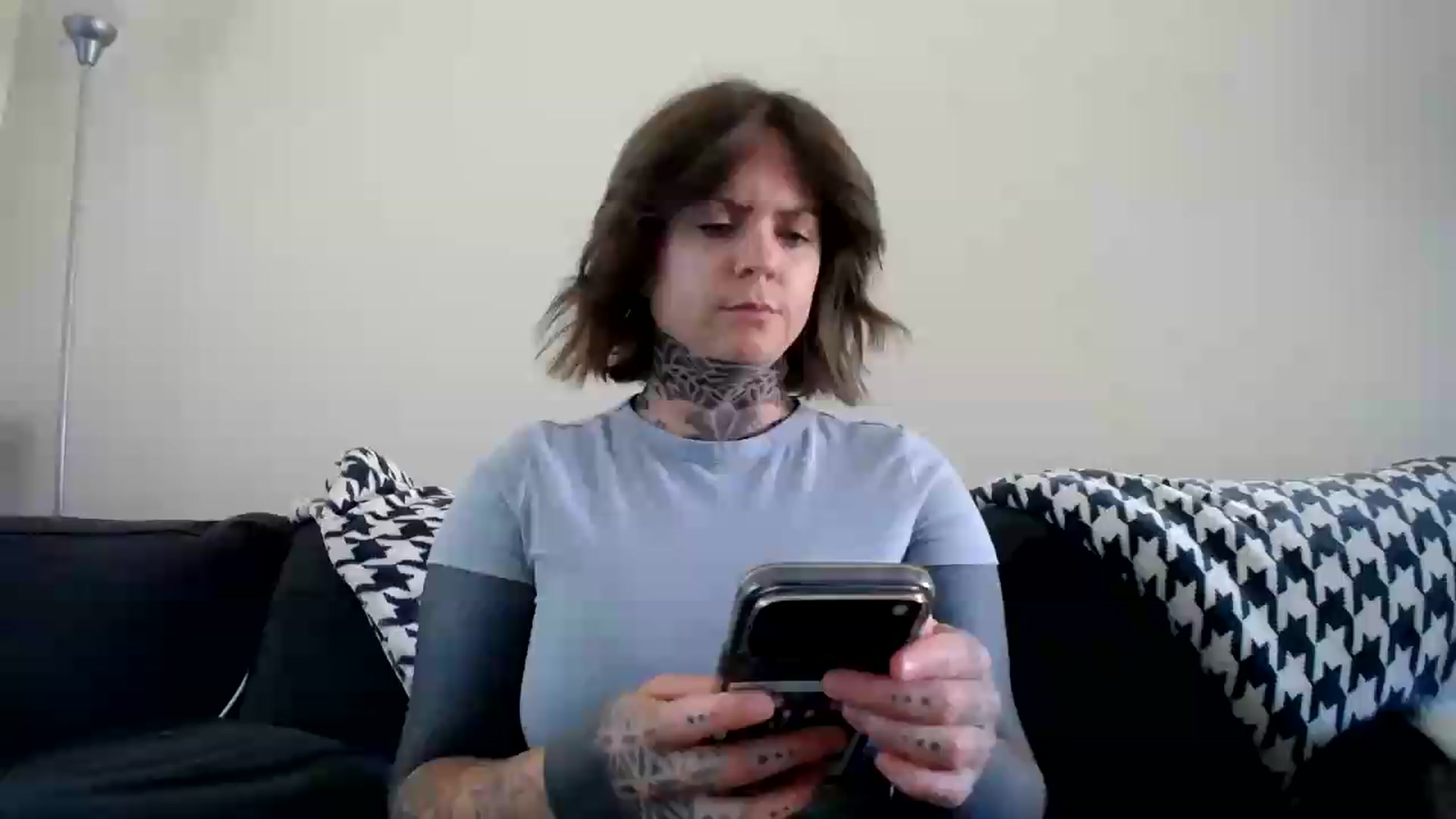 Gallery image thumbnail from ViVerdure's myfreecams stream on, 08/08/2026, 01:32 image 3 of 20