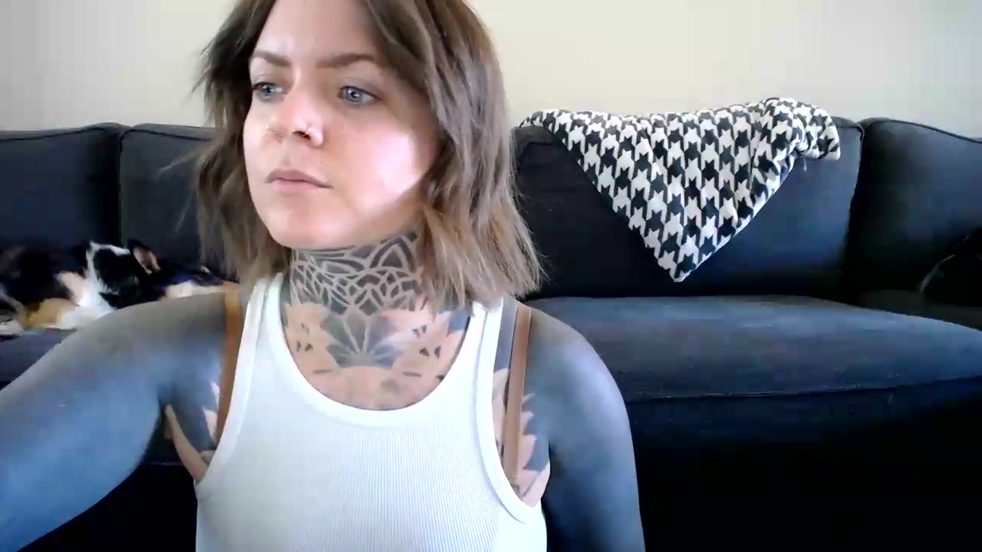 Gallery image thumbnail from ViVerdure's myfreecams stream on, 08/09/2026, 02:03 image 12 of 20