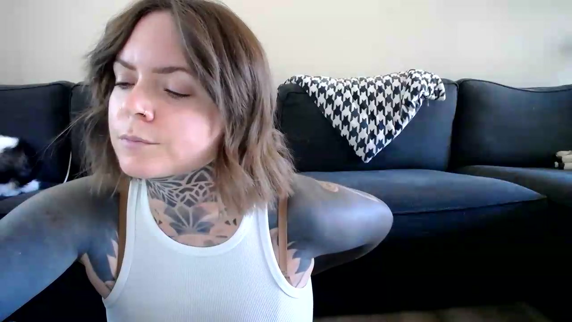 Gallery image thumbnail from ViVerdure's myfreecams stream on, 08/09/2026, 02:03 image 10 of 20