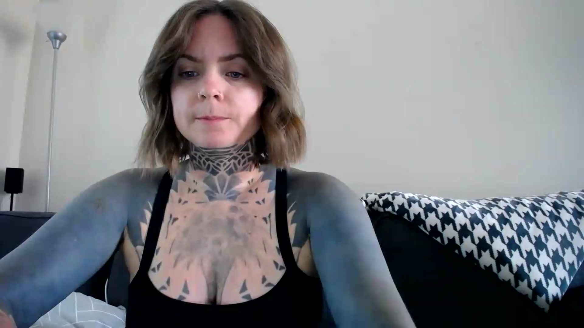 Gallery image thumbnail from ViVerdure's myfreecams stream on, 08/15/2026, 23:52 image 4 of 20
