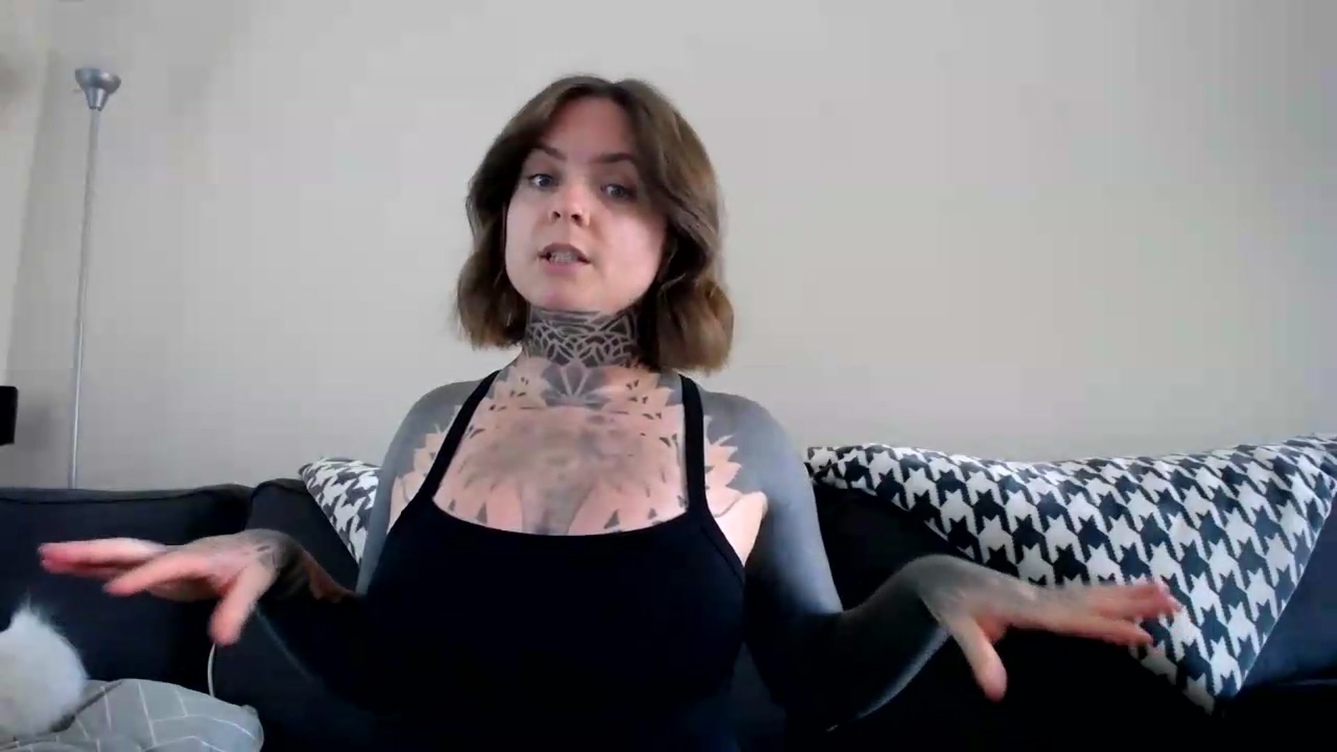 Gallery image thumbnail from ViVerdure's myfreecams stream on, 08/15/2026, 23:52 image 11 of 20