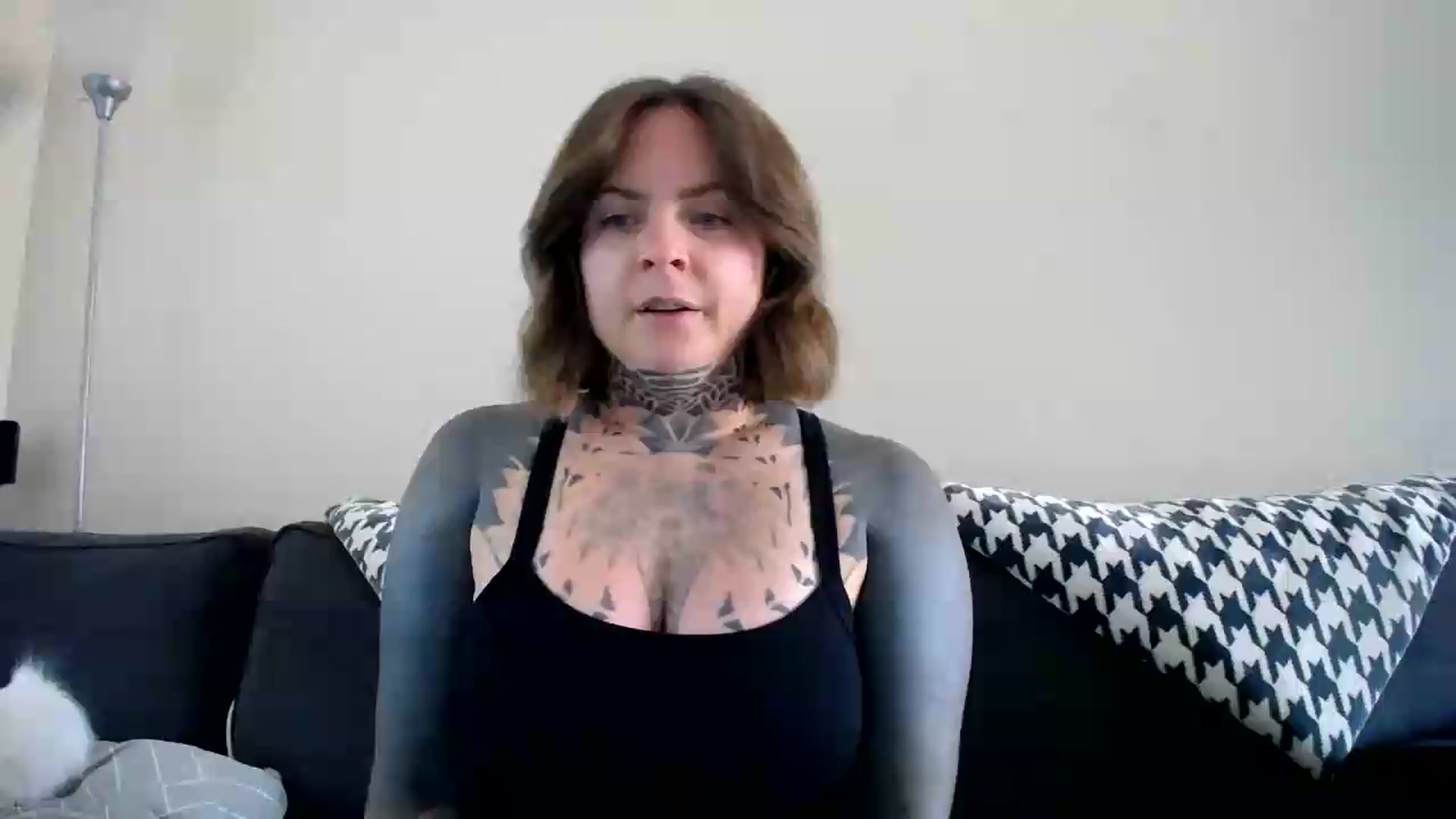 Gallery image thumbnail from ViVerdure's myfreecams stream on, 08/15/2026, 23:52 image 12 of 20