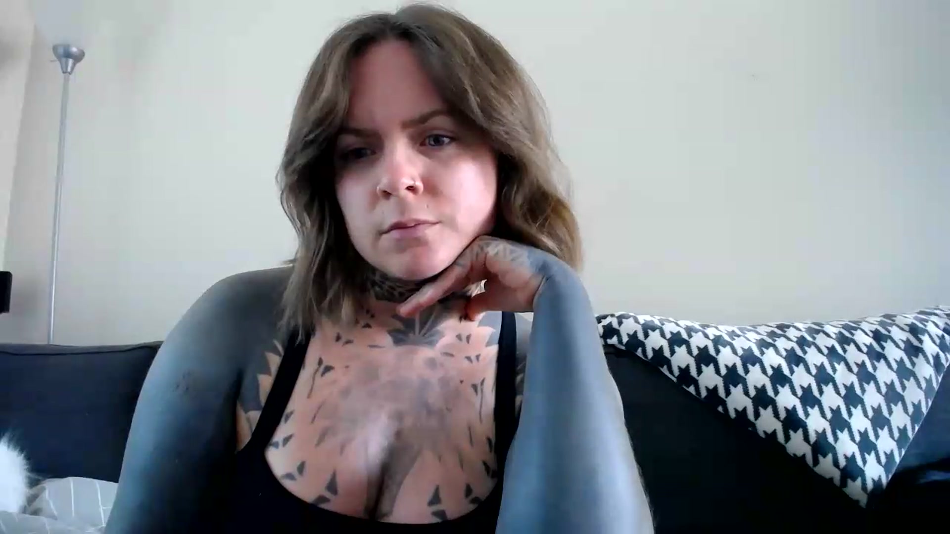 Gallery image thumbnail from ViVerdure's myfreecams stream on, 08/15/2026, 23:52 image 6 of 20