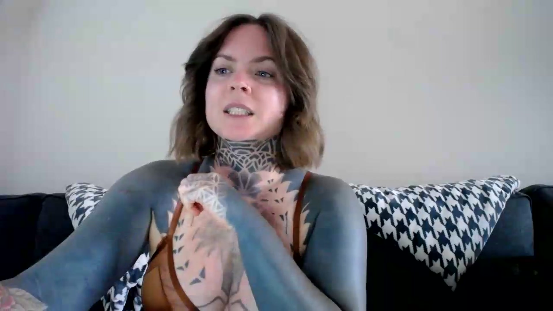 Gallery image thumbnail from ViVerdure's myfreecams stream on, 08/16/2026, 01:18 image 20 of 20