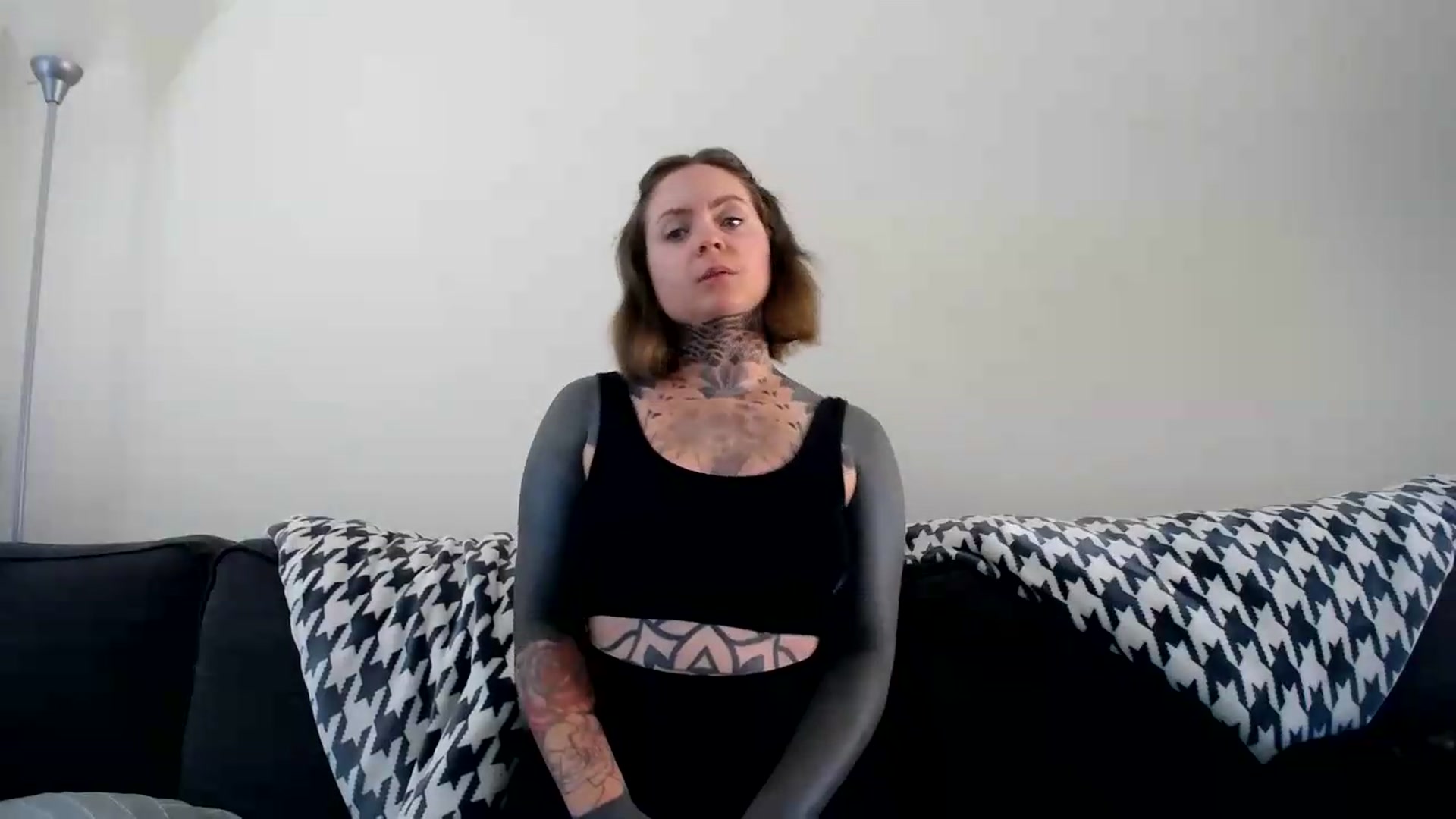 Gallery image thumbnail from ViVerdure's myfreecams stream on, 08/16/2026, 21:16 image 10 of 20