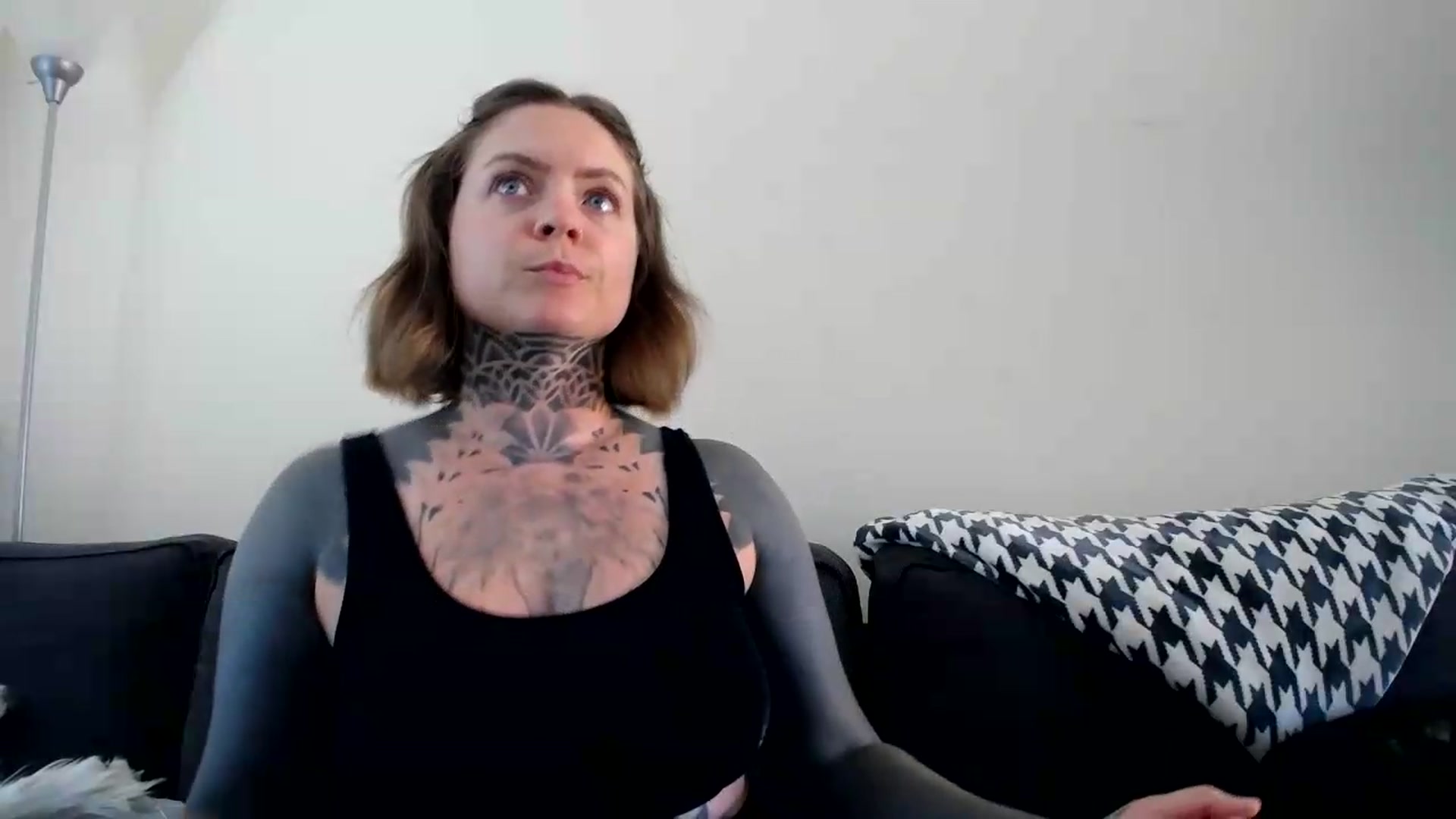 Gallery image thumbnail from ViVerdure's myfreecams stream on, 08/16/2026, 21:16 image 5 of 20