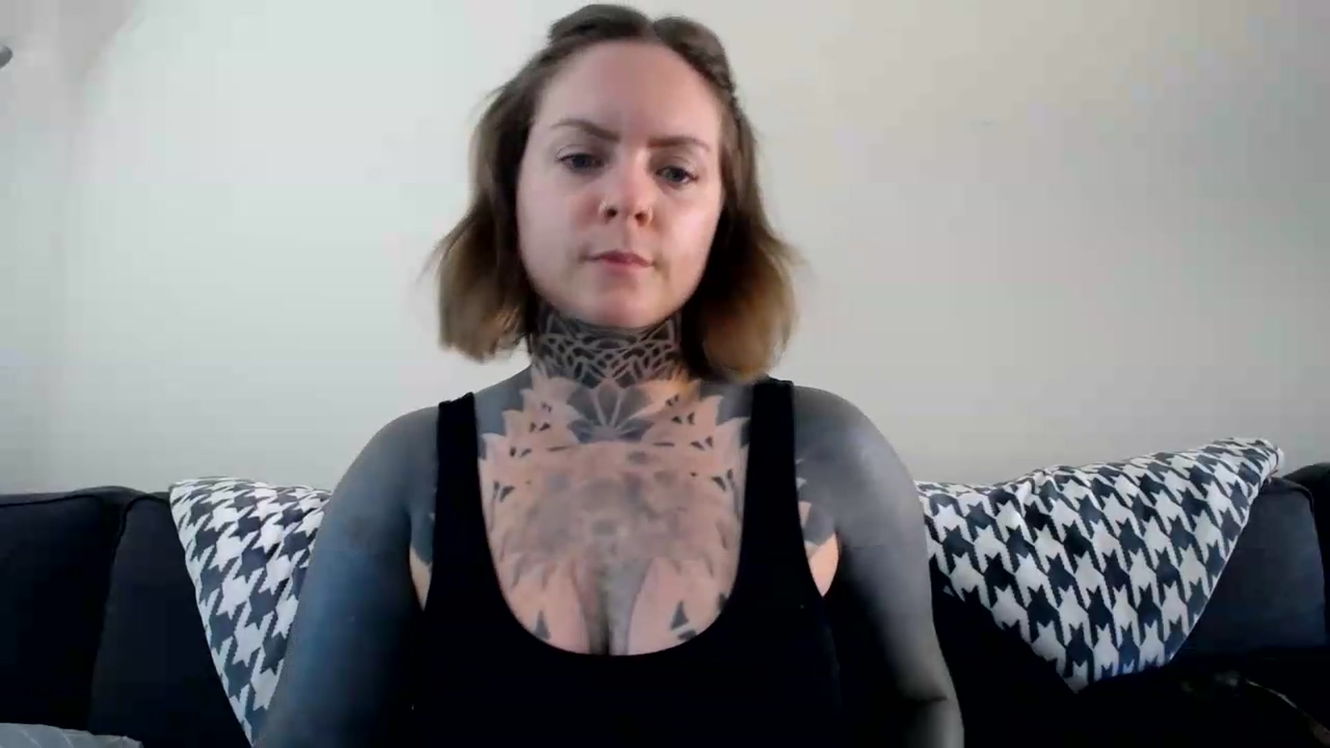 Gallery image thumbnail from ViVerdure's myfreecams stream on, 08/16/2026, 21:16 image 15 of 20