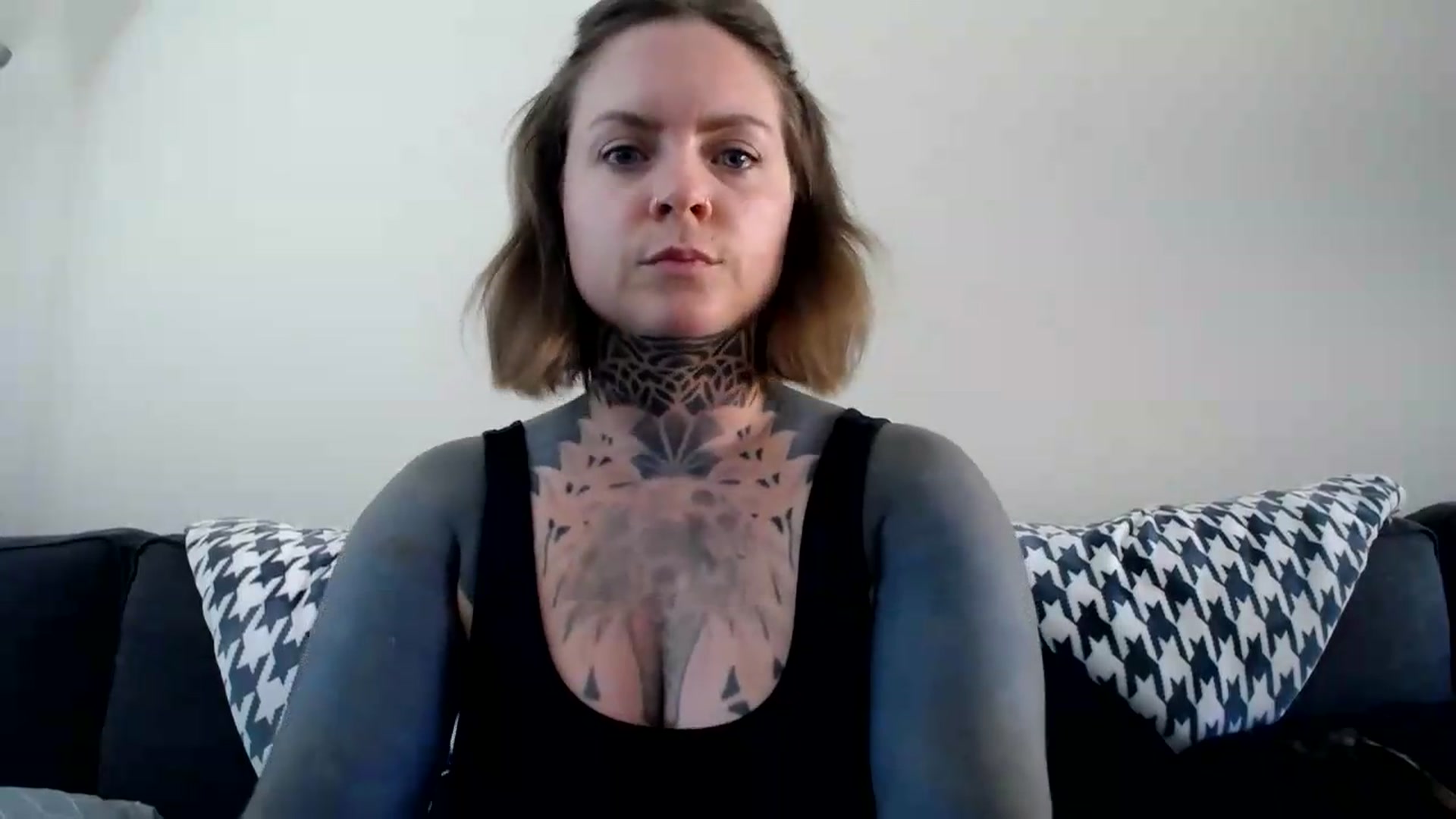Gallery image thumbnail from ViVerdure's myfreecams stream on, 08/16/2026, 21:16 image 16 of 20