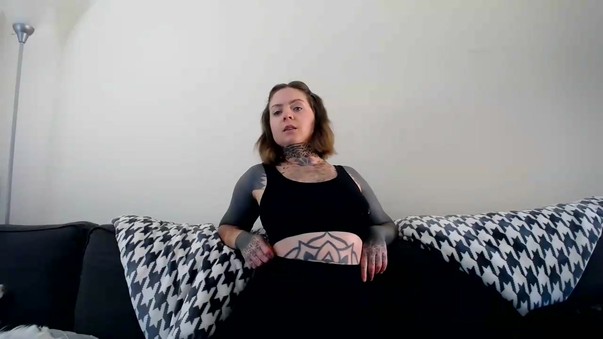 Gallery image thumbnail from ViVerdure's myfreecams stream on, 08/16/2026, 21:16 image 8 of 20