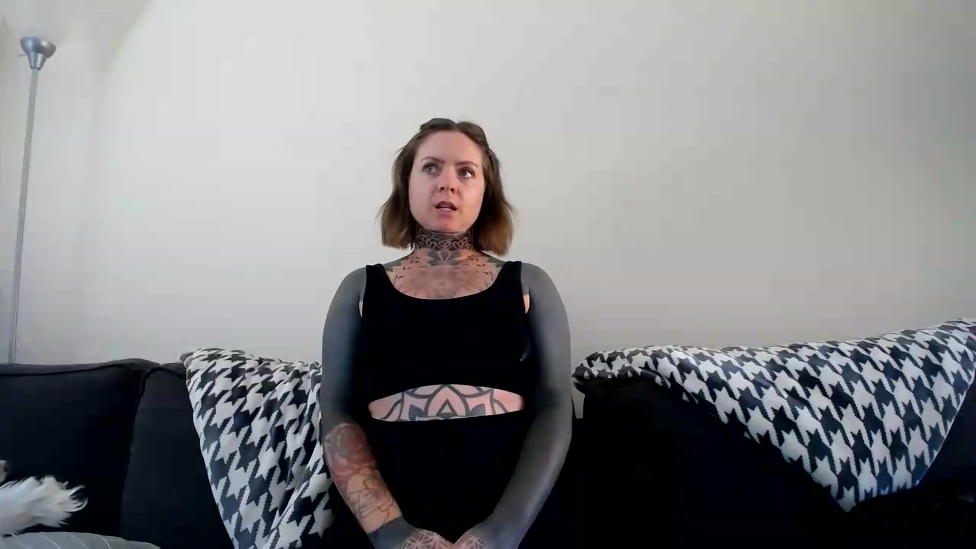 Gallery image thumbnail from ViVerdure's myfreecams stream on, 08/16/2026, 21:16 image 9 of 20