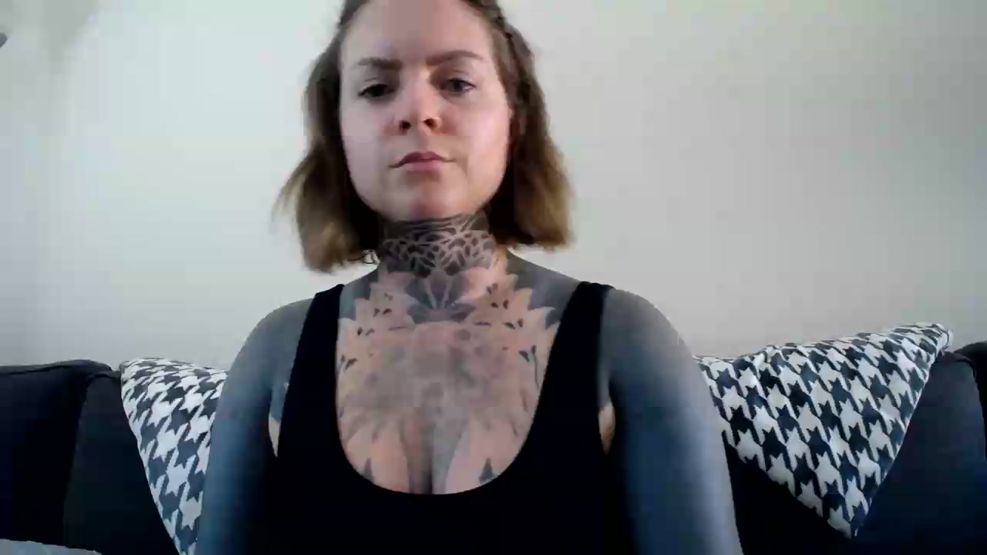 Gallery image thumbnail from ViVerdure's myfreecams stream on, 08/16/2026, 23:01 image 2 of 20