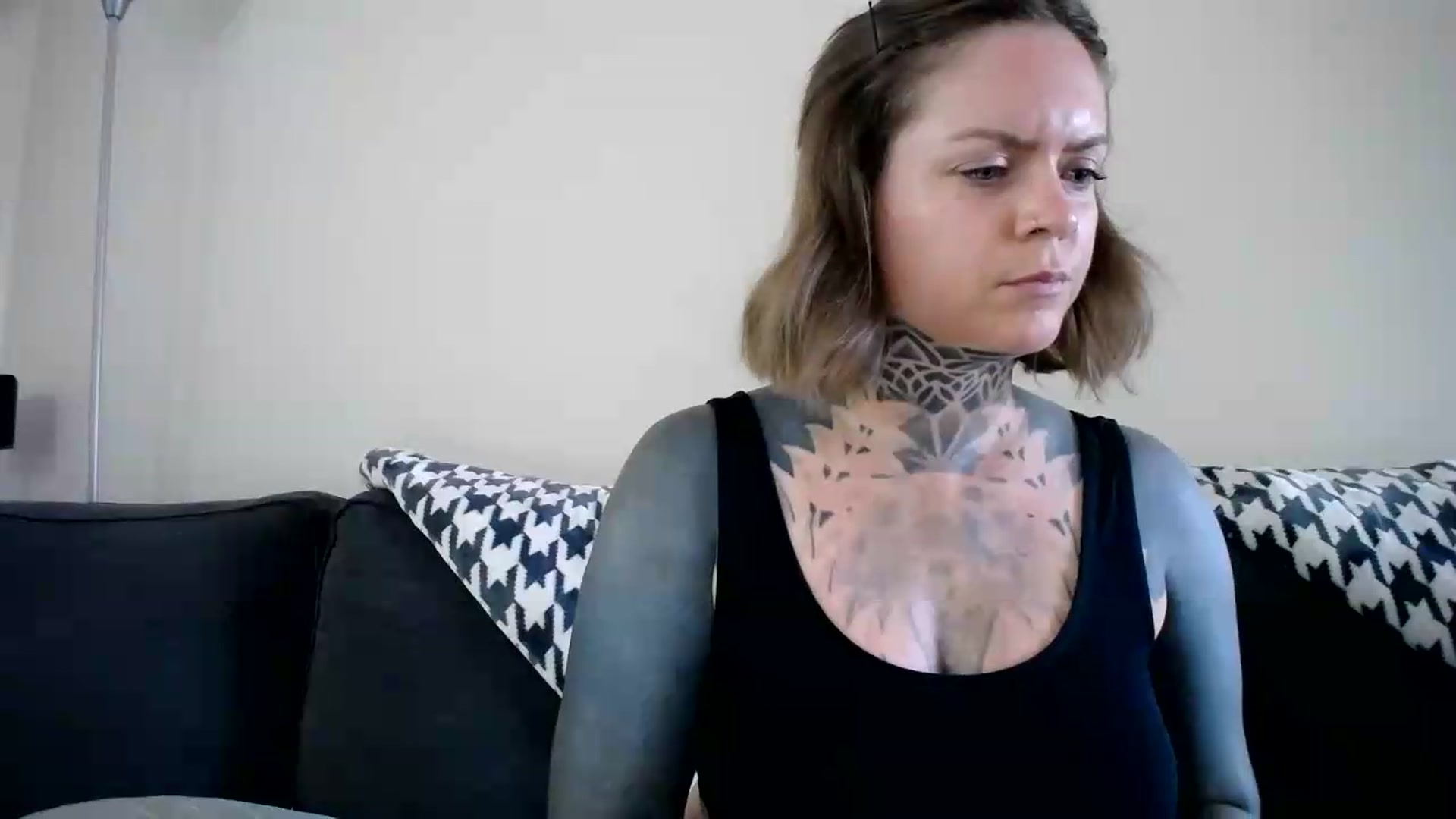 Gallery image thumbnail from ViVerdure's myfreecams stream on, 08/17/2026, 02:02 image 18 of 20