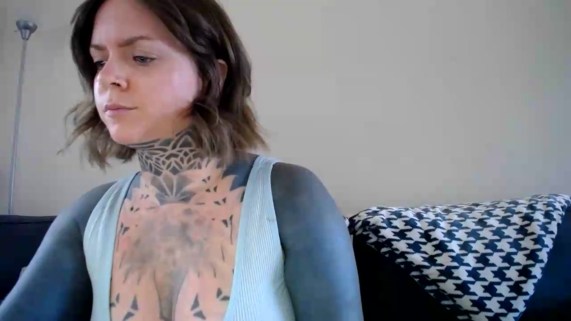 Gallery image thumbnail from ViVerdure's myfreecams stream on, 08/18/2026, 02:01 image 10 of 20