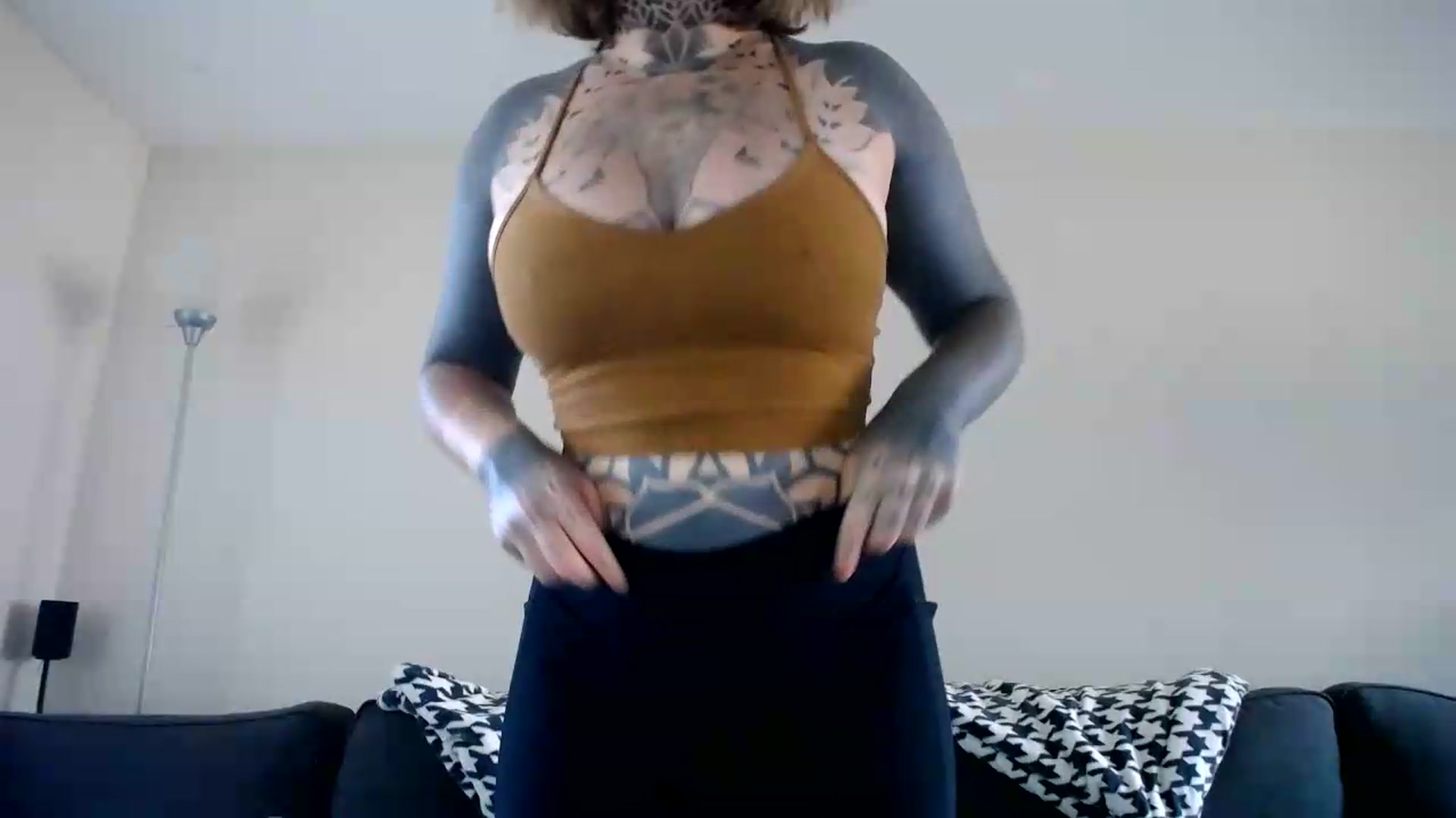 Gallery image thumbnail from ViVerdure's myfreecams stream on, 09/12/2026, 01:33 image 16 of 20