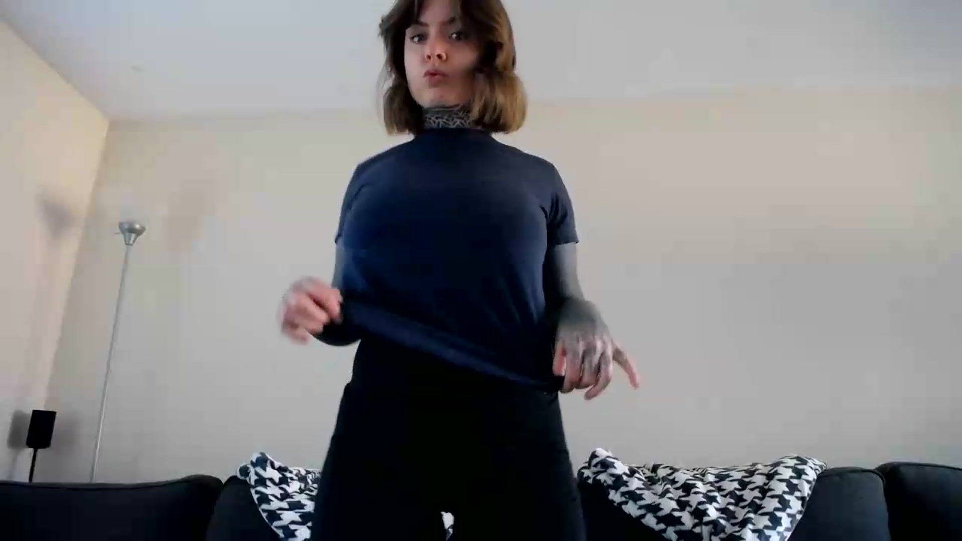 Gallery image thumbnail from ViVerdure's myfreecams stream on, 09/12/2026, 18:33 image 2 of 20