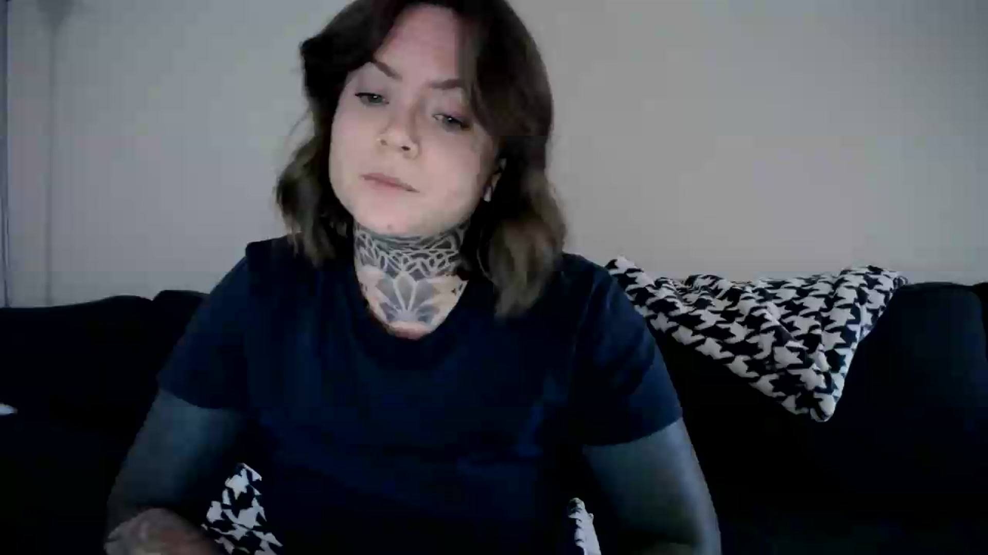 Gallery image thumbnail from ViVerdure's myfreecams stream on, 09/13/2026, 02:02 image 12 of 20