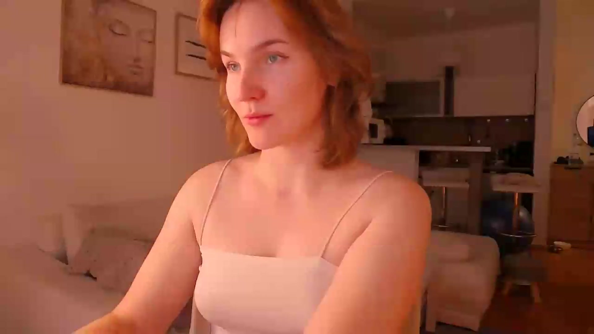 Gallery image thumbnail from Vi_Moore's myfreecams stream on, 09/17/2026, 17:31 image 2 of 20
