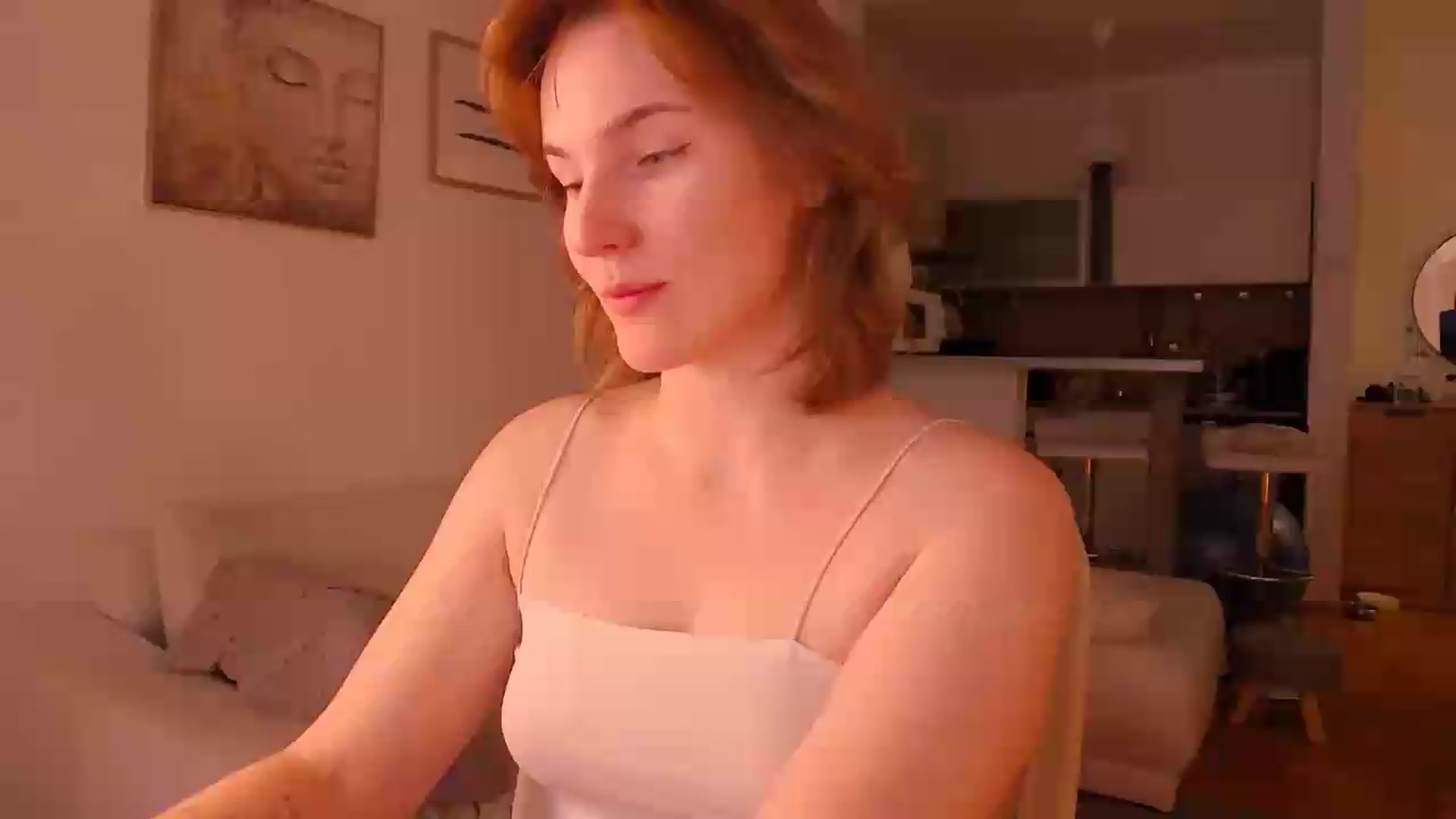 Gallery image thumbnail from Vi_Moore's myfreecams stream on, 09/17/2026, 17:31 image 4 of 20
