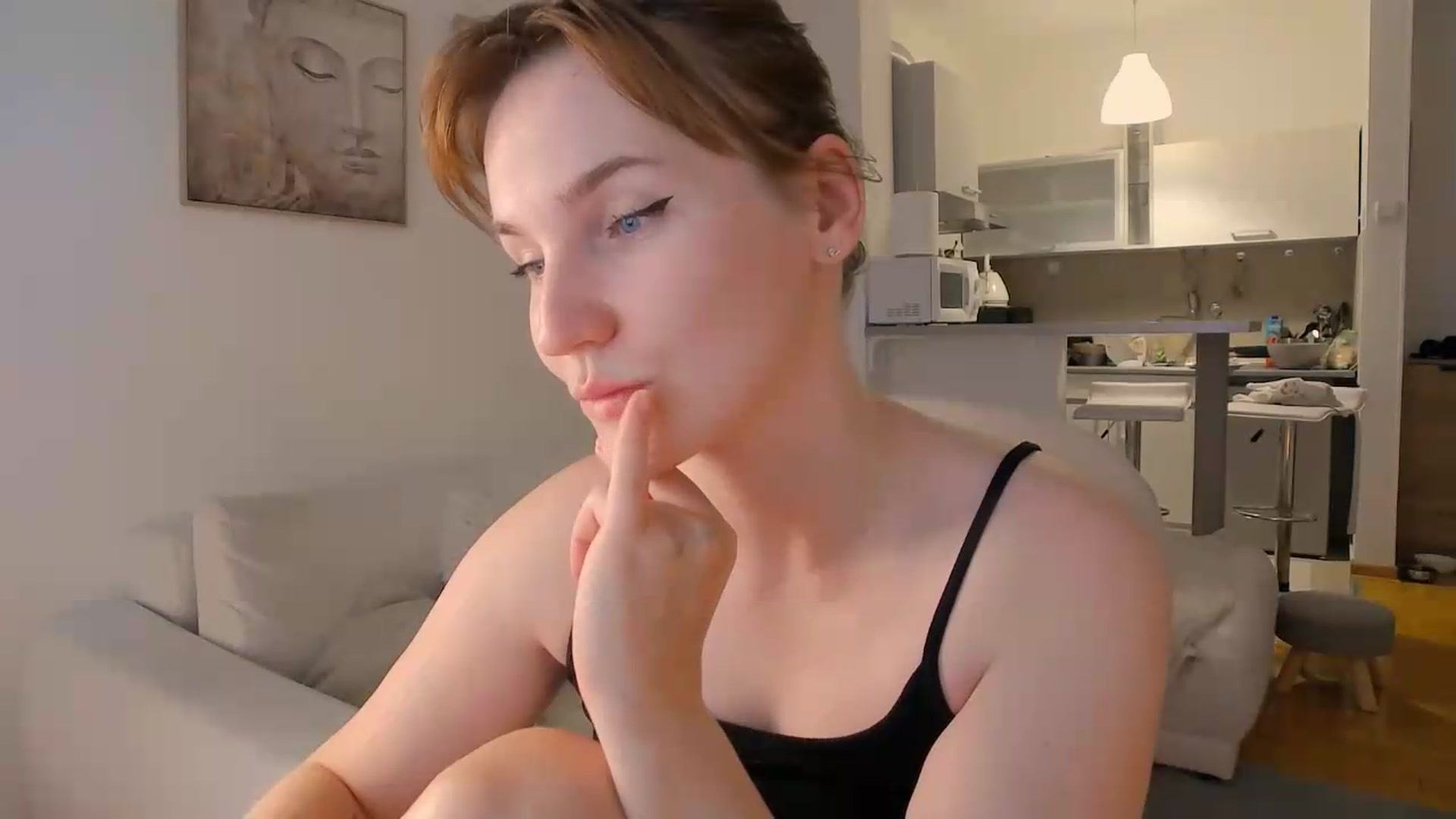 Gallery image thumbnail from Vi_Moore's myfreecams stream on, 09/19/2026, 05:51 image 16 of 20
