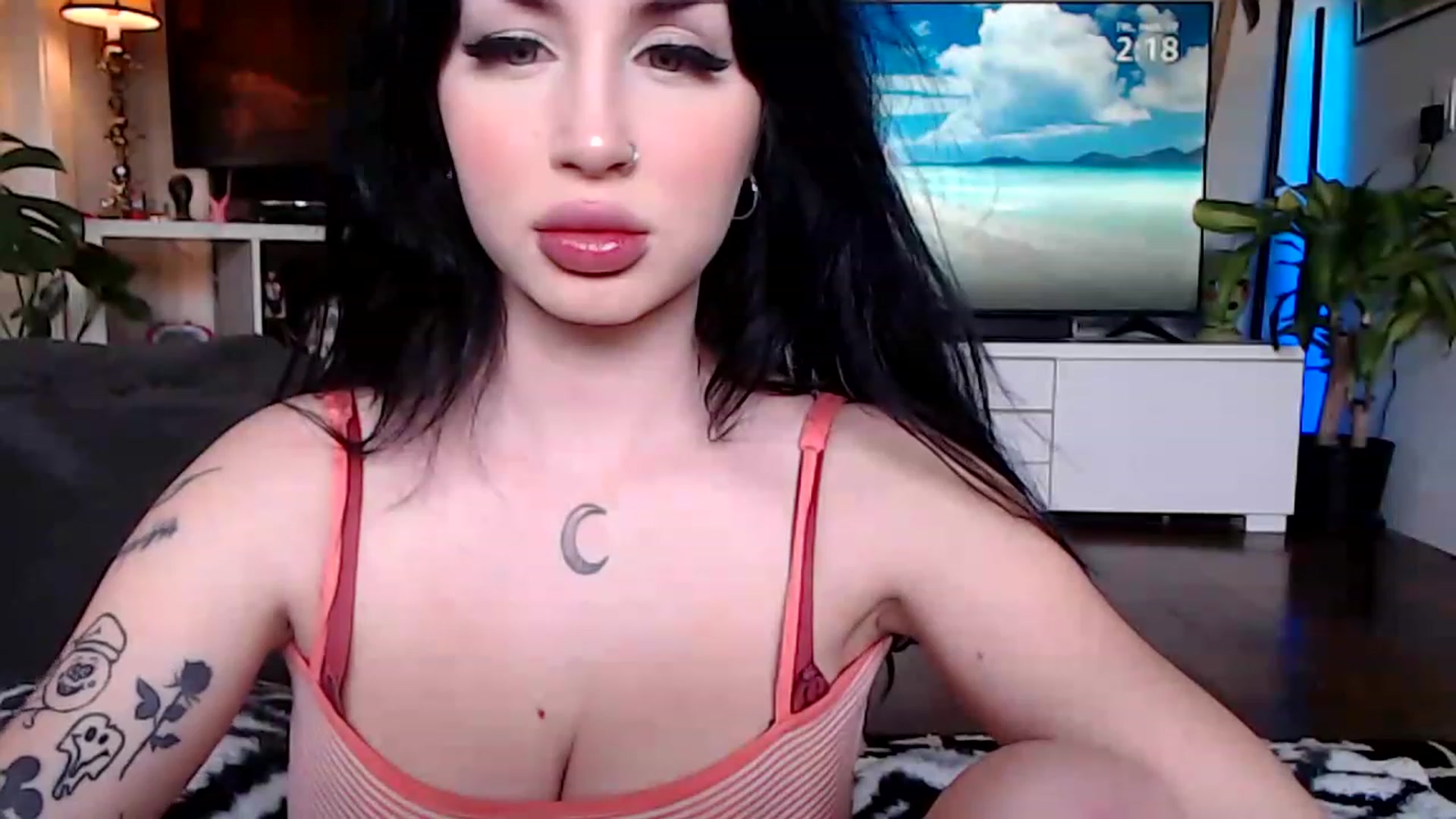 Gallery image thumbnail from Vibabyx's myfreecams stream on, 03/17/2023, 21:55 image 3 of 20