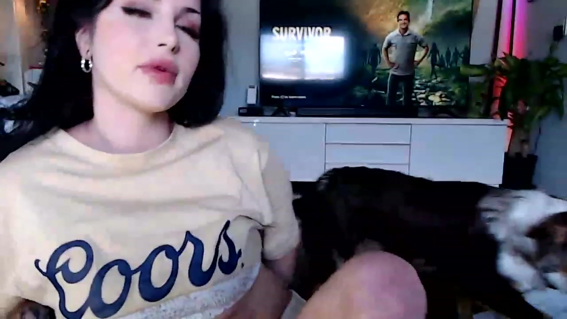 Gallery image thumbnail from Vibabyx's myfreecams stream on, 03/21/2023, 21:03 image 1 of 20