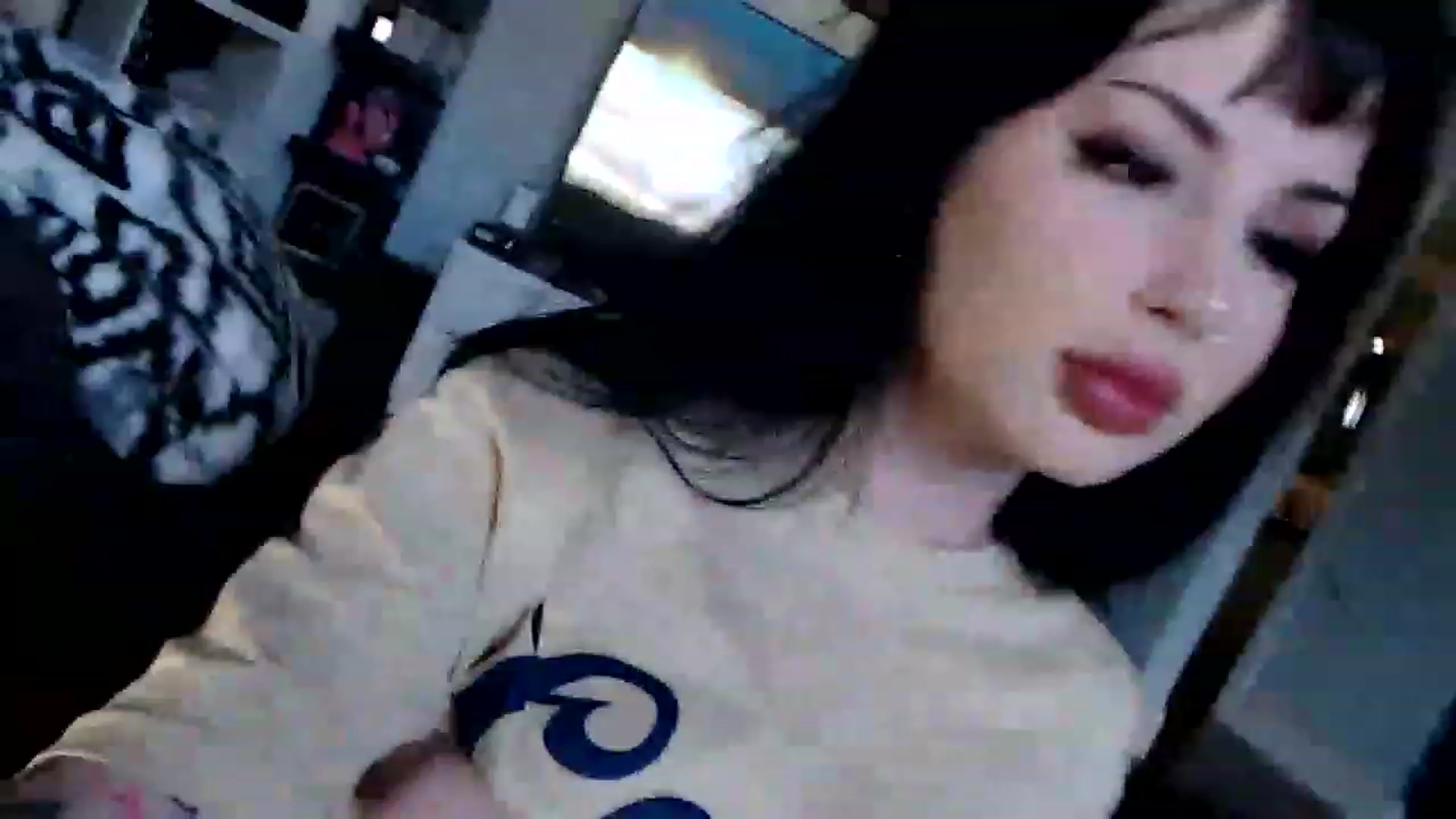 Gallery image thumbnail from Vibabyx's myfreecams stream on, 03/21/2023, 21:03 image 7 of 20