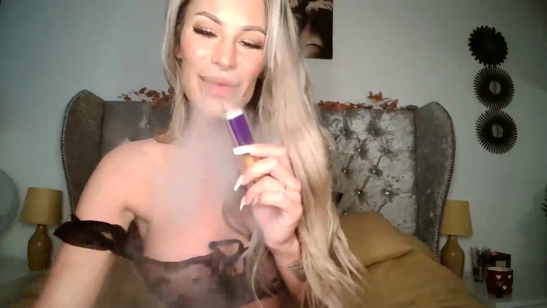Gallery image thumbnail from VicSecret's myfreecams stream on, 03/27/2024, 14:39 image 13 of 20