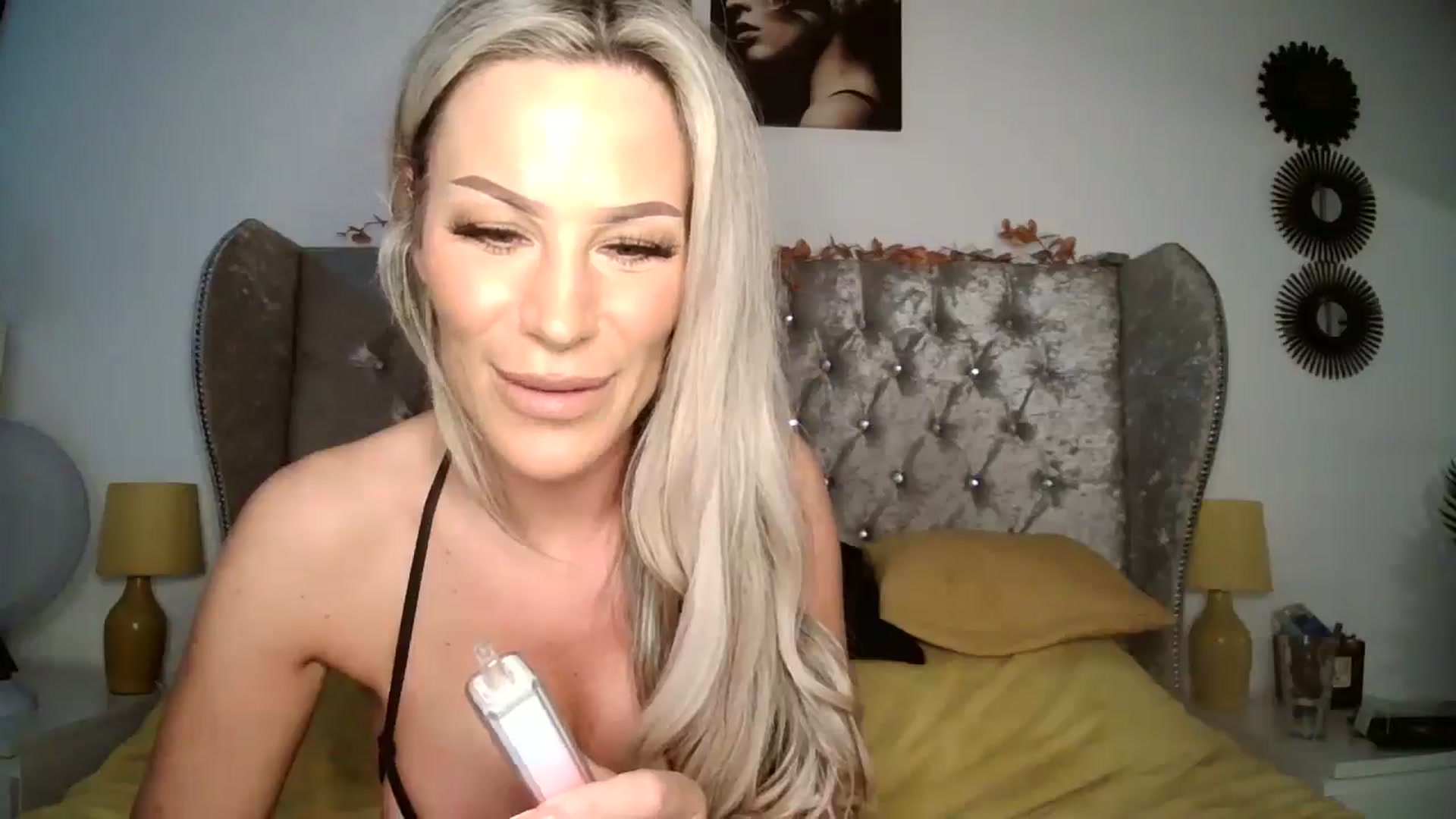 Gallery image thumbnail from VicSecret's myfreecams stream on, 05/08/2024, 13:04 image 10 of 20