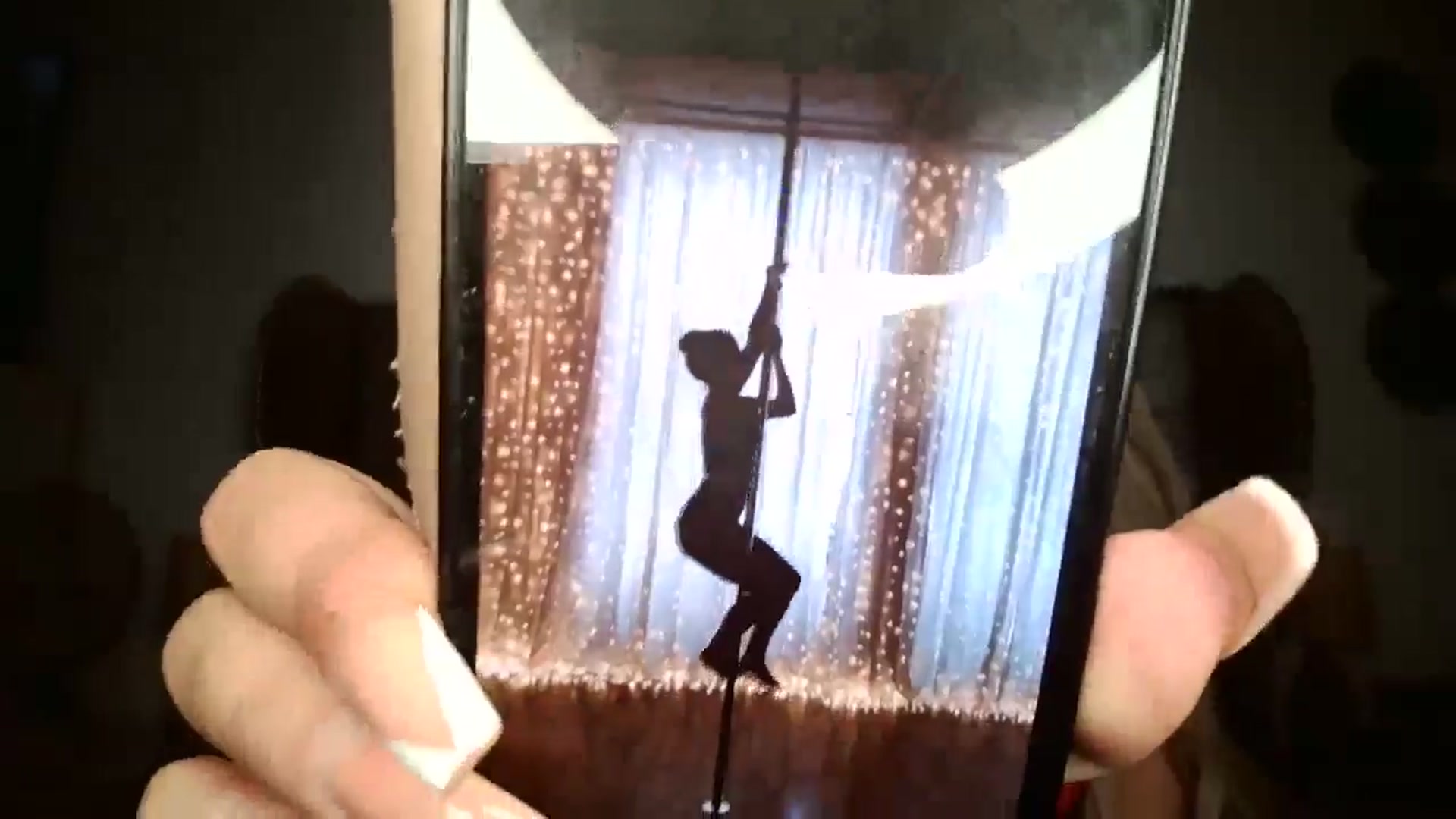 Gallery image thumbnail from VicSecret's myfreecams stream on, 05/14/2024, 10:41 image 11 of 20