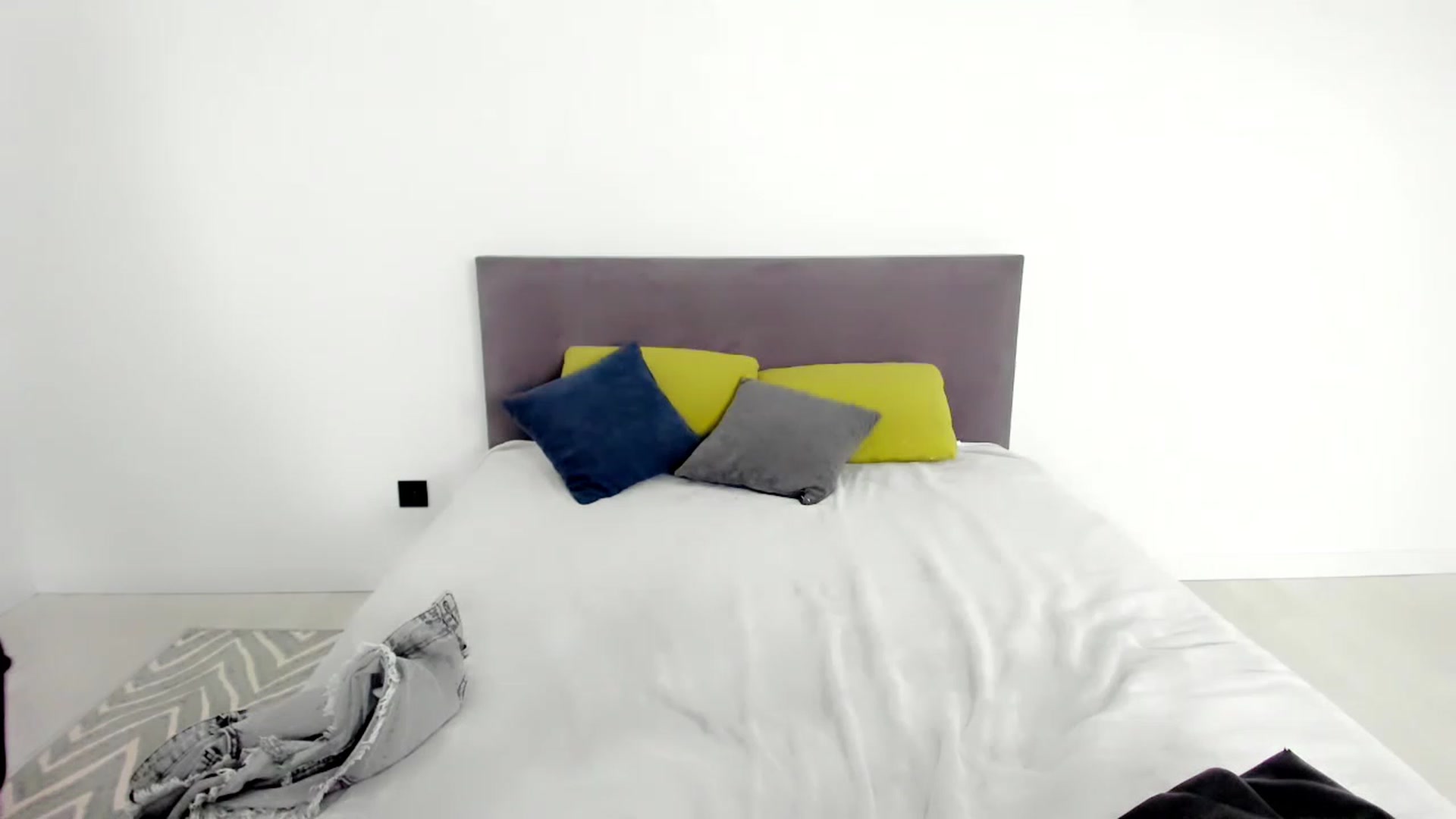 Gallery image thumbnail from VickiVong's myfreecams stream on, 11/18/2022, 13:01 image 12 of 20