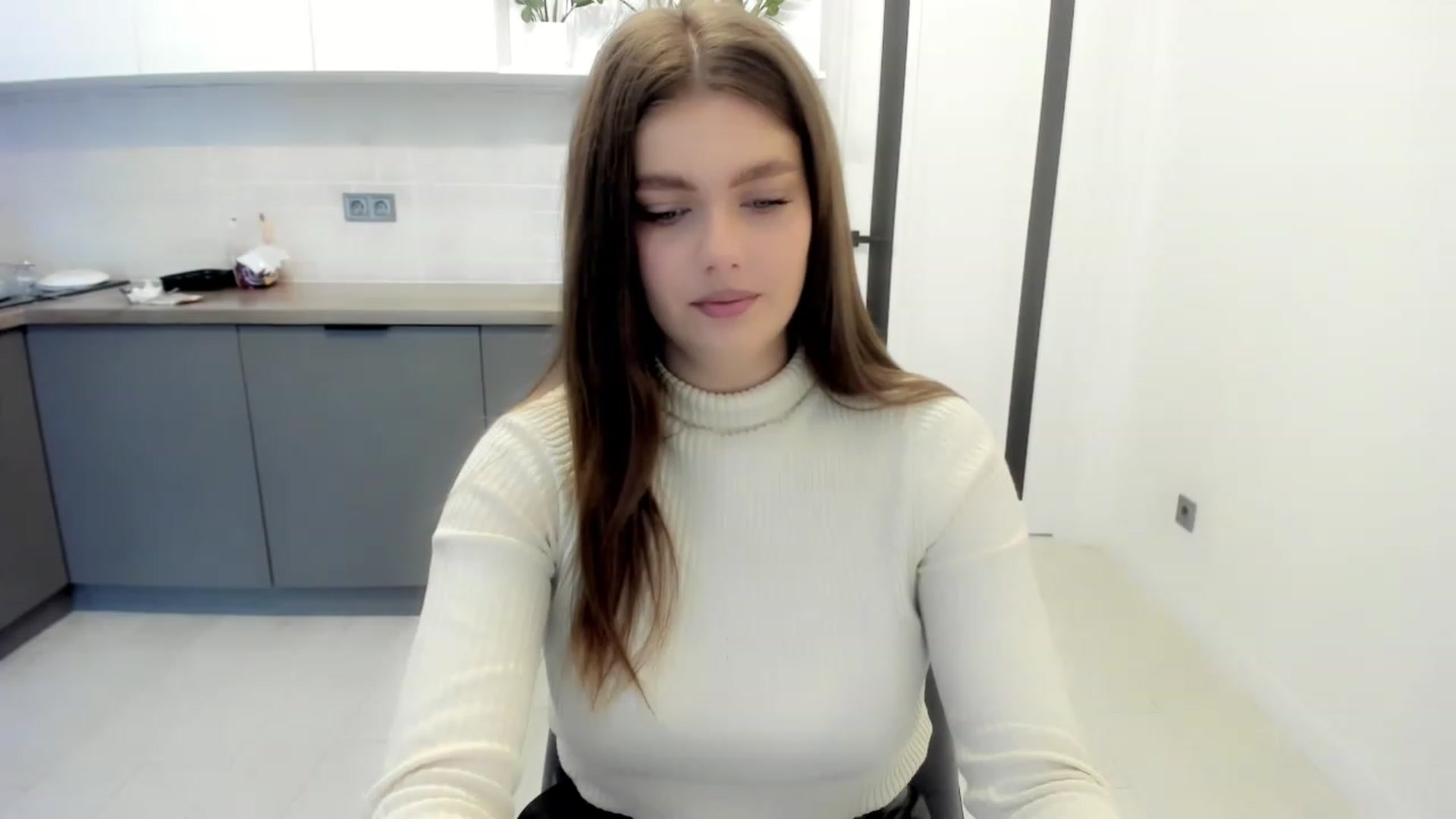 Gallery image thumbnail from VickiVong's myfreecams stream on, 11/21/2022, 07:56 image 14 of 20