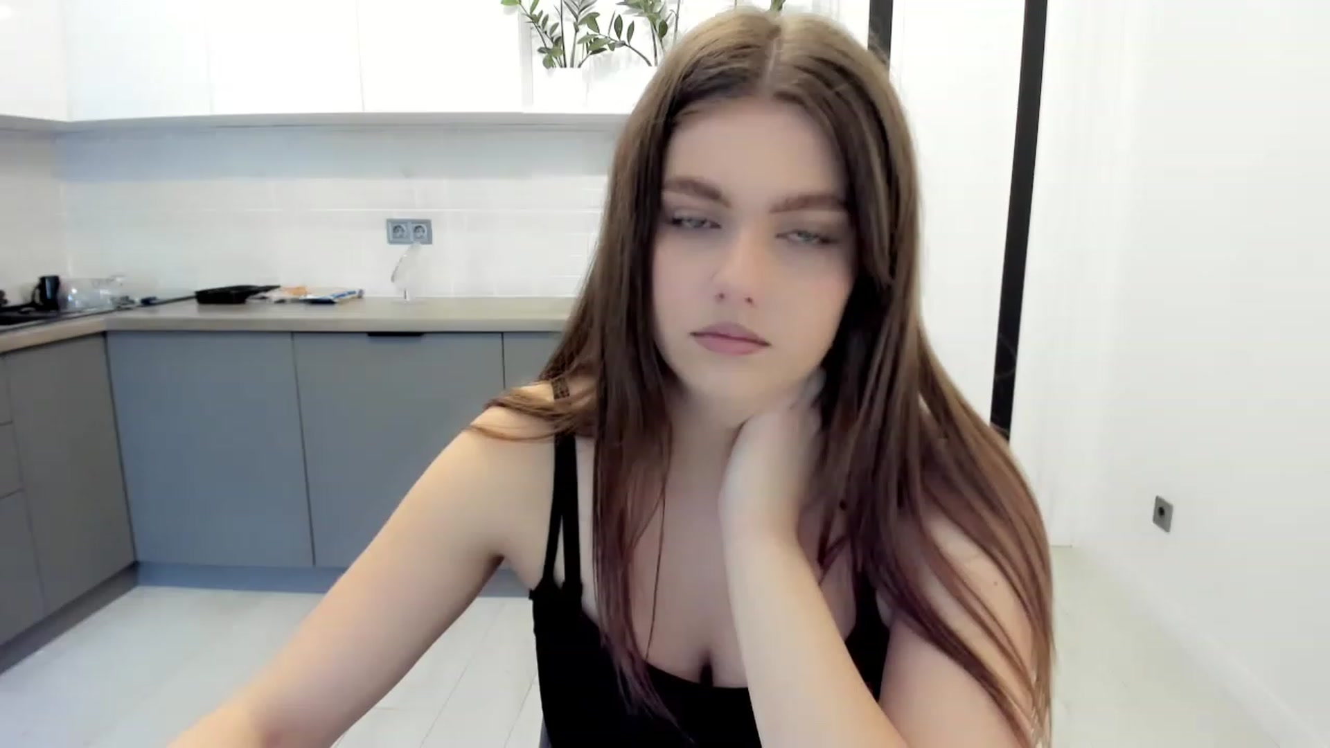 Gallery image thumbnail from VickiVong's myfreecams stream on, 11/21/2022, 11:20 image 7 of 20