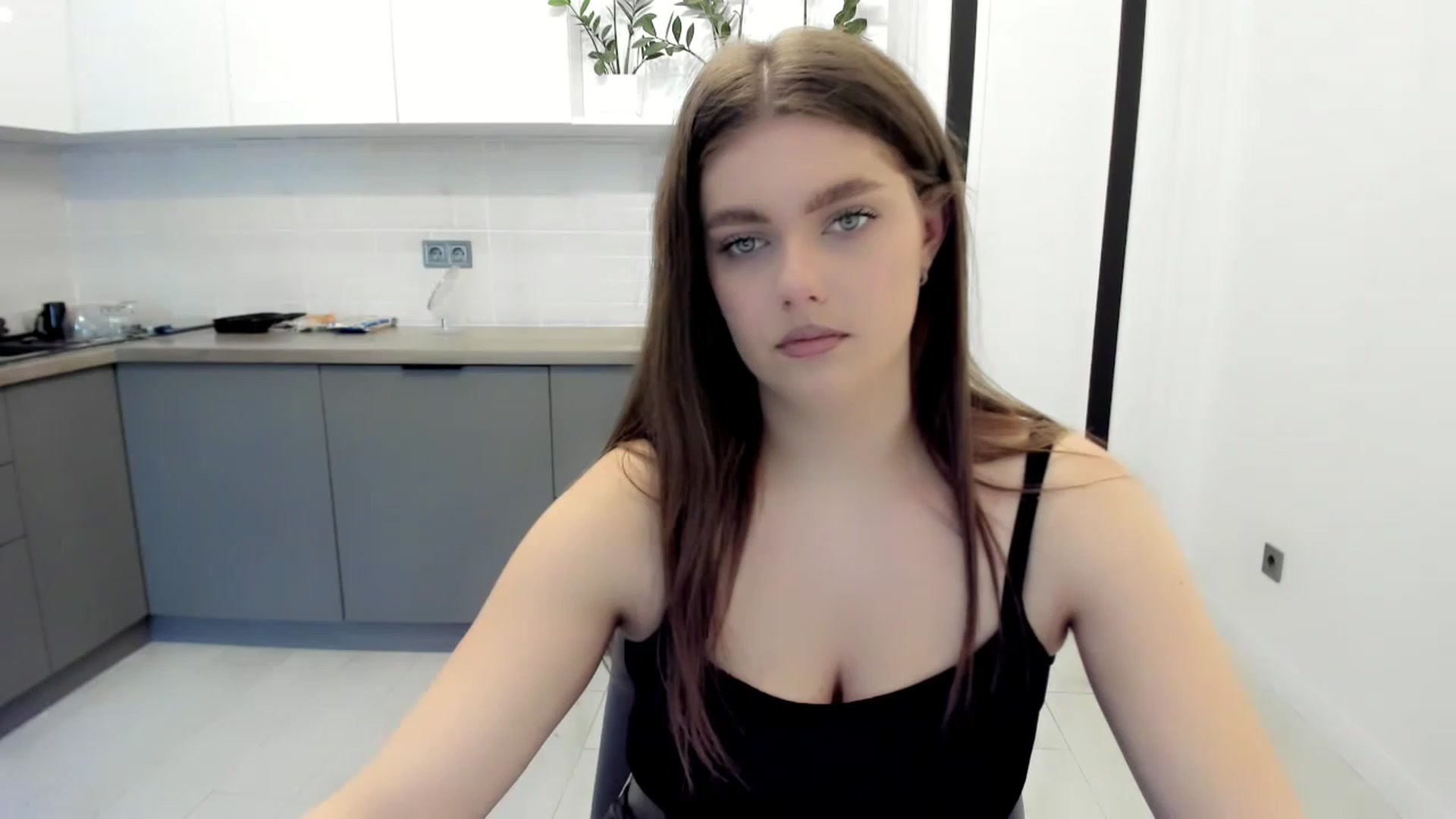 Gallery image thumbnail from VickiVong's myfreecams stream on, 11/21/2022, 11:20 image 12 of 20