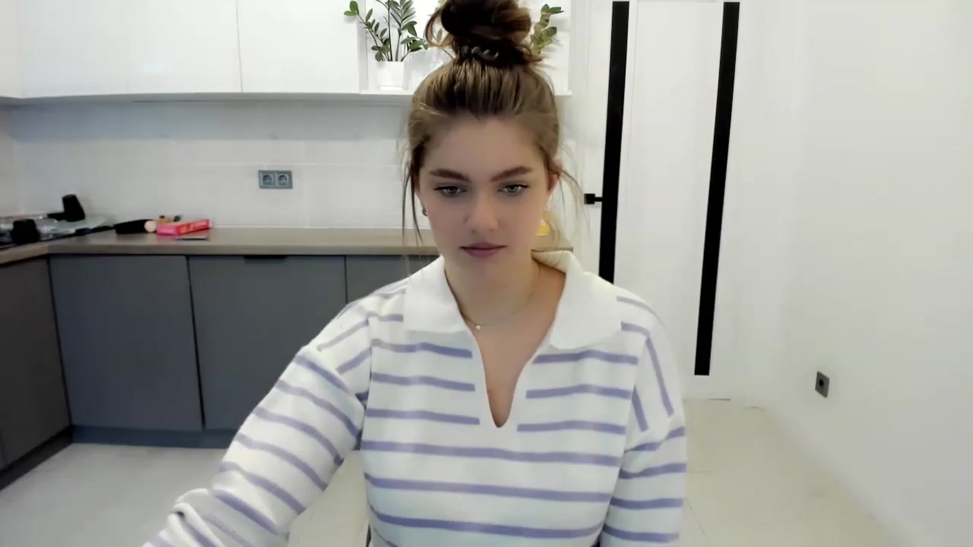 Gallery image thumbnail from VickiVong's myfreecams stream on, 11/23/2022, 09:11 image 19 of 20
