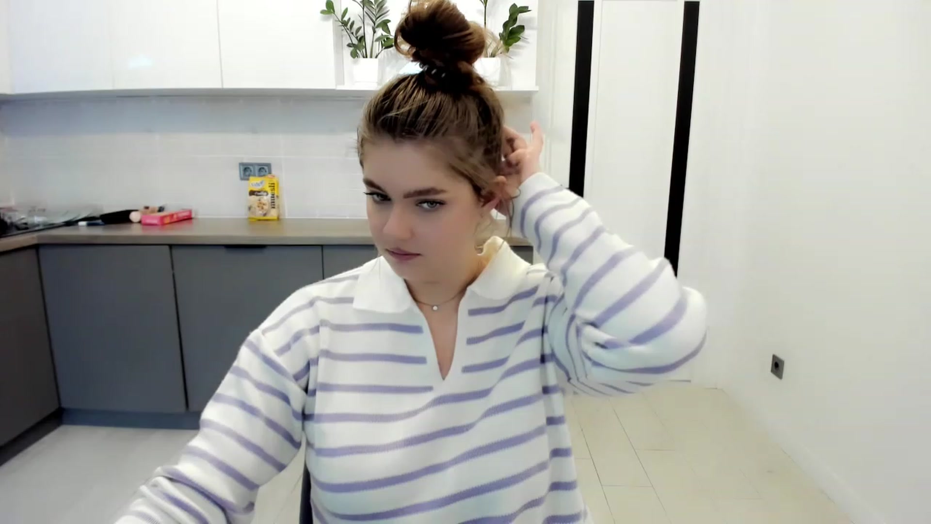 Gallery image thumbnail from VickiVong's myfreecams stream on, 11/23/2022, 10:38 image 11 of 20
