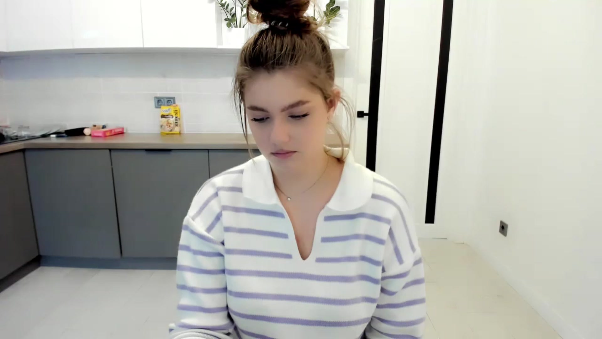 Gallery image thumbnail from VickiVong's myfreecams stream on, 11/23/2022, 11:46 image 2 of 20