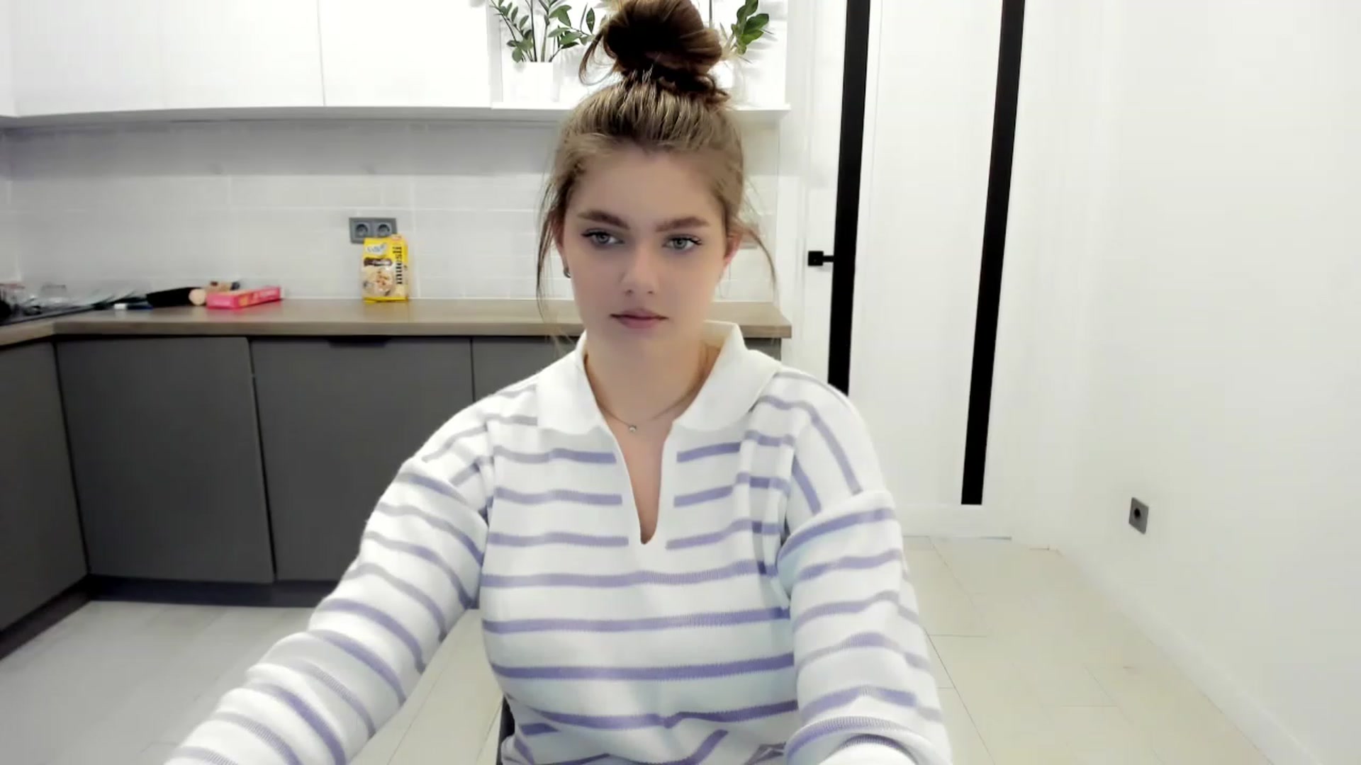 Gallery image thumbnail from VickiVong's myfreecams stream on, 11/23/2022, 11:46 image 11 of 20