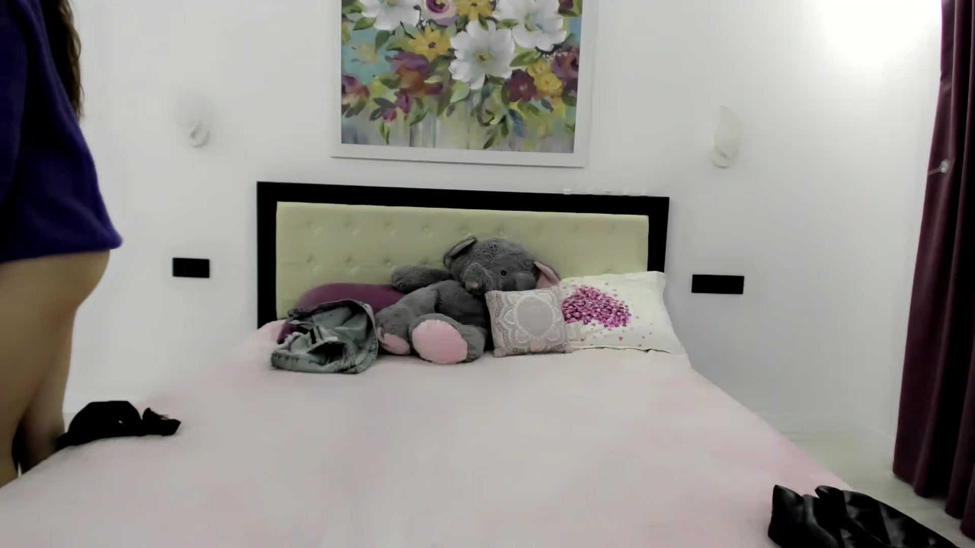 Gallery image thumbnail from VickiVong's myfreecams stream on, 12/03/2022, 13:02 image 12 of 20